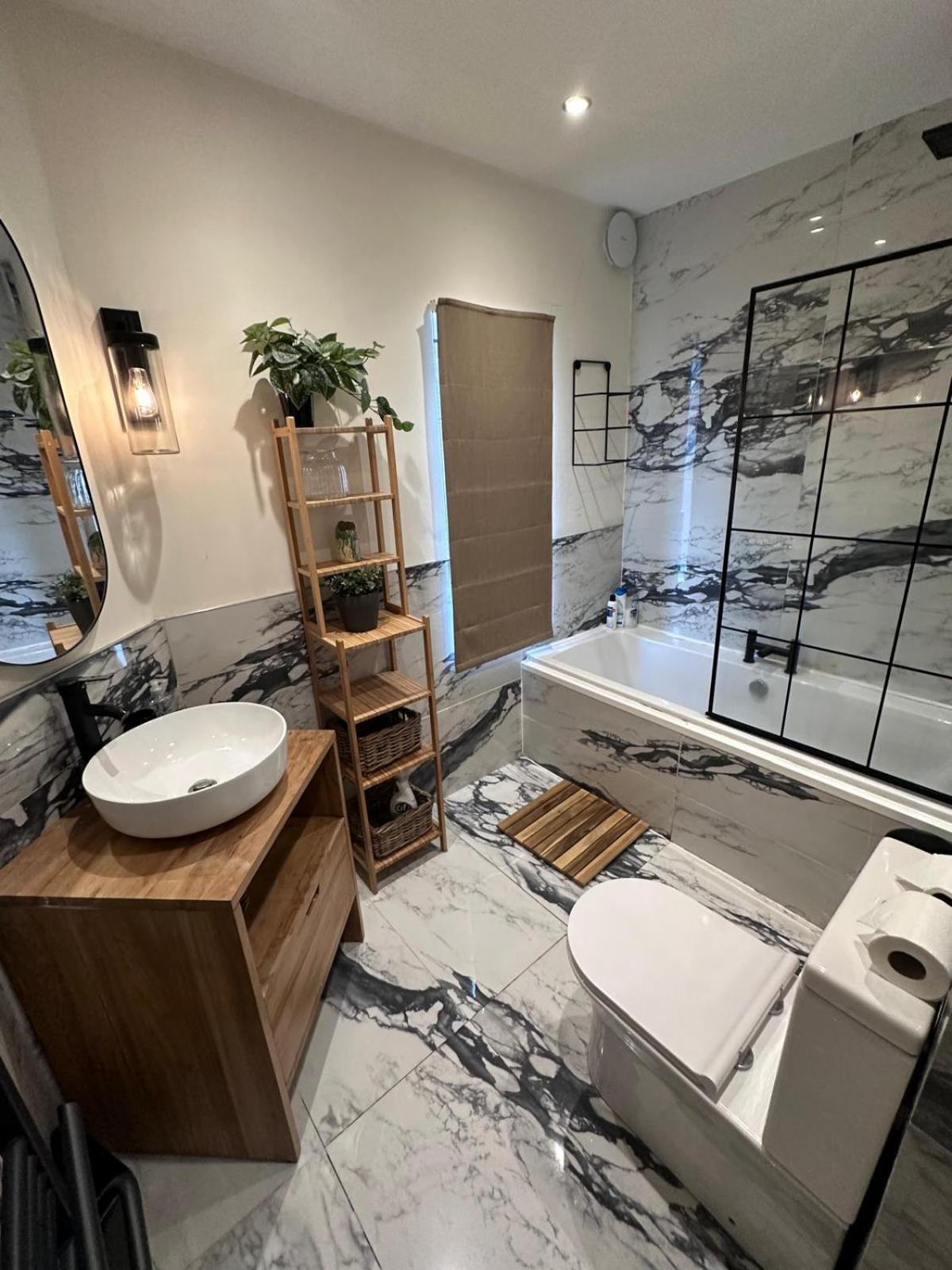 Littleton Co-Living - Private Room Self-Cater Holiday home Manchester