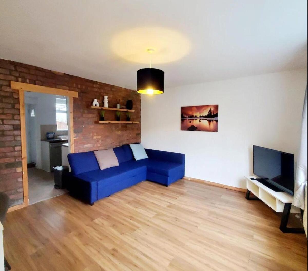 Holiday home Long 3br House With Parking *