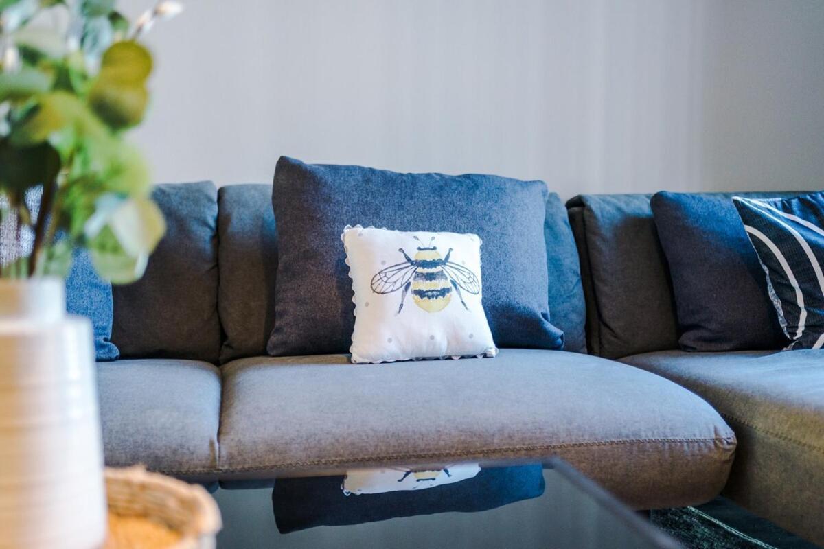Holiday home Modern House - - Etihad Stadium - Coop Live Stadium - Sleeps 6 - Free Parking