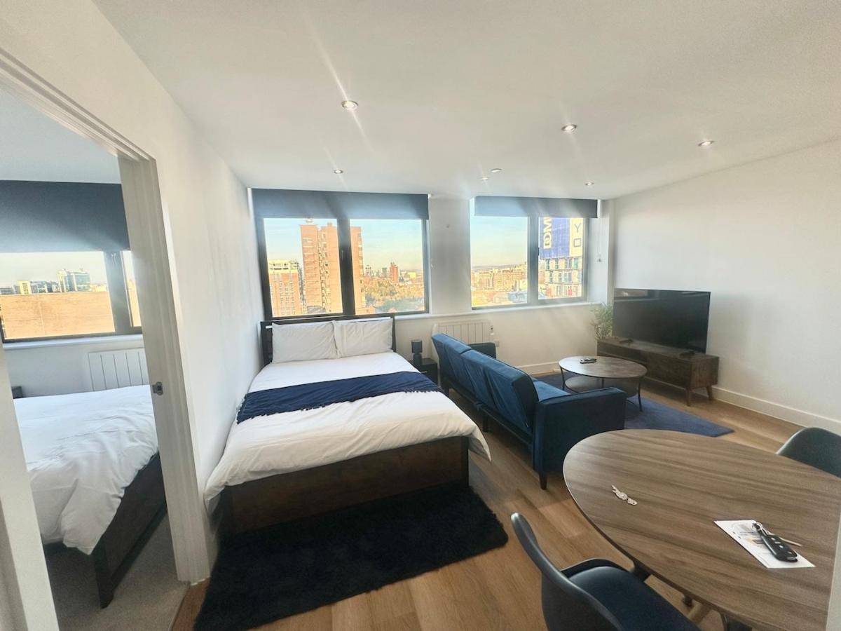 Apartment Modern By Avalora Short Lets & Serviced Old Trafford With Free Parking, Mcr Stadium - Ua92 Manchester