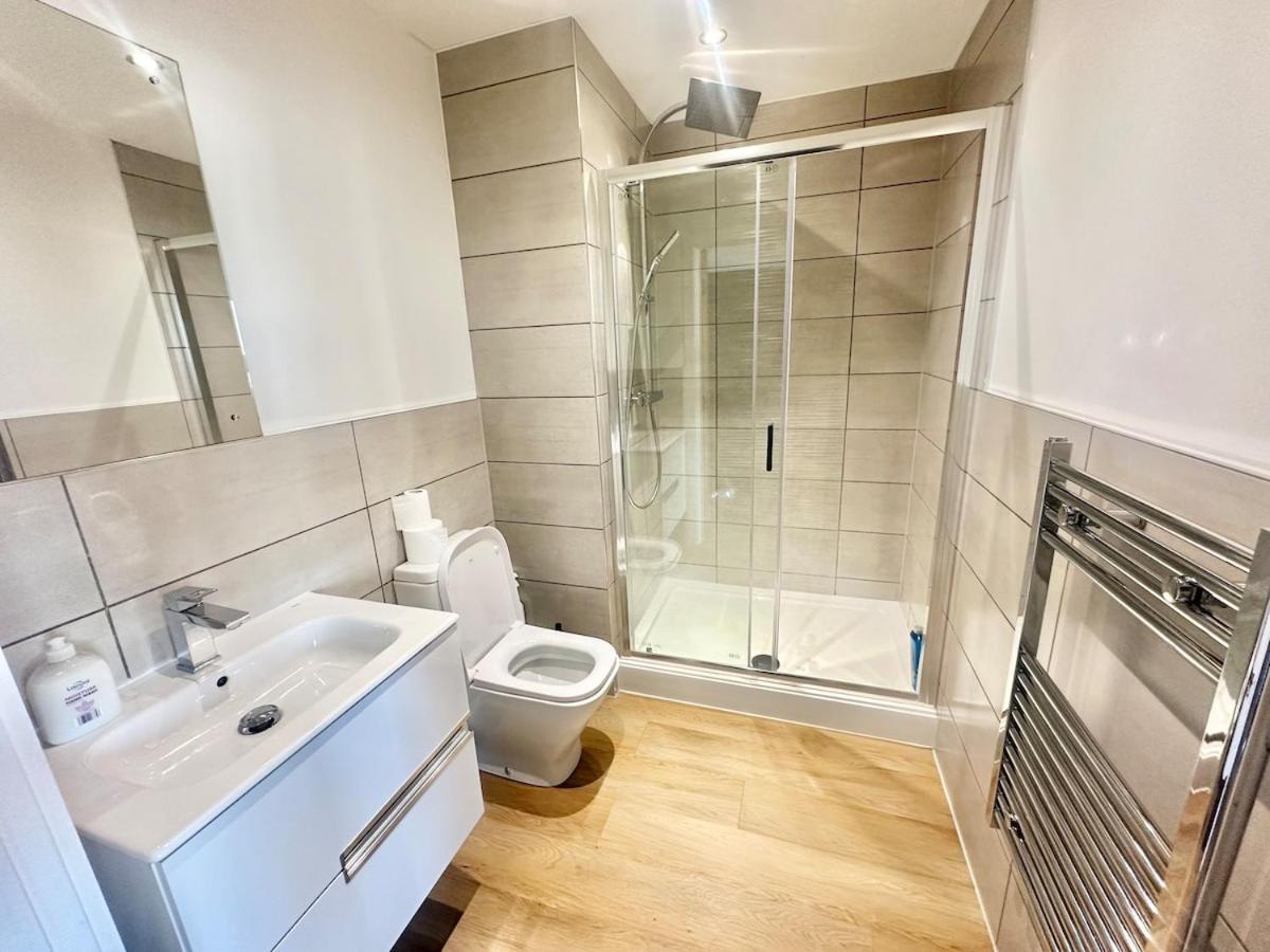 Modern By Avalora Short Lets & Serviced Old Trafford With Free Parking, Mcr Stadium - Ua92 Manchester