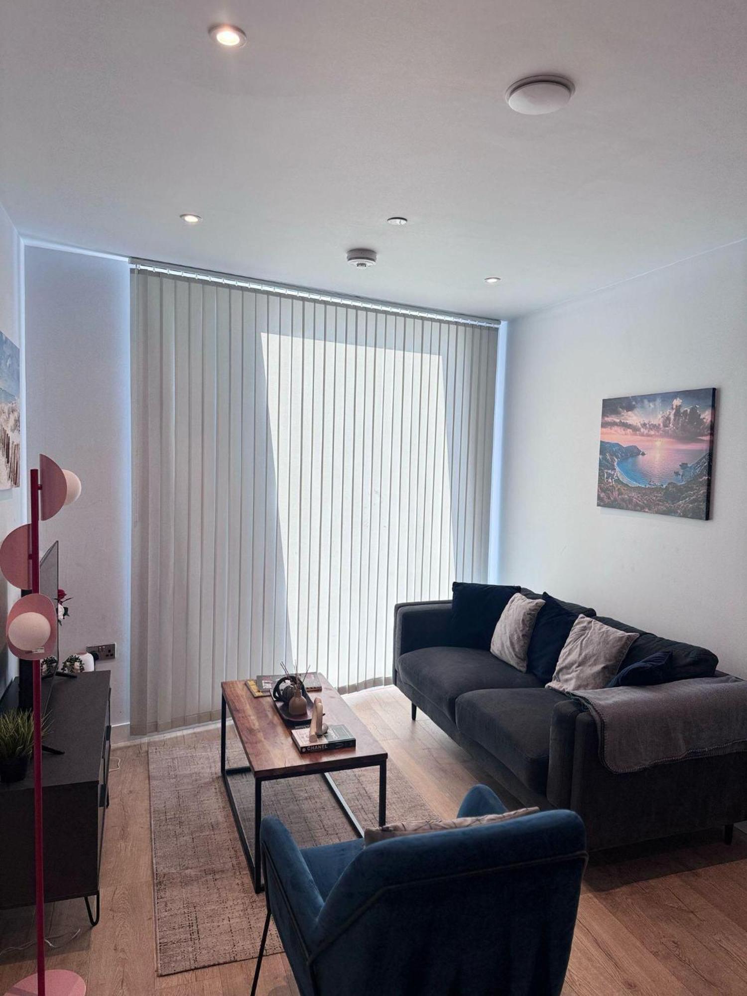 Centre - 2-bed High Rise - Sleeps 4 Manchester