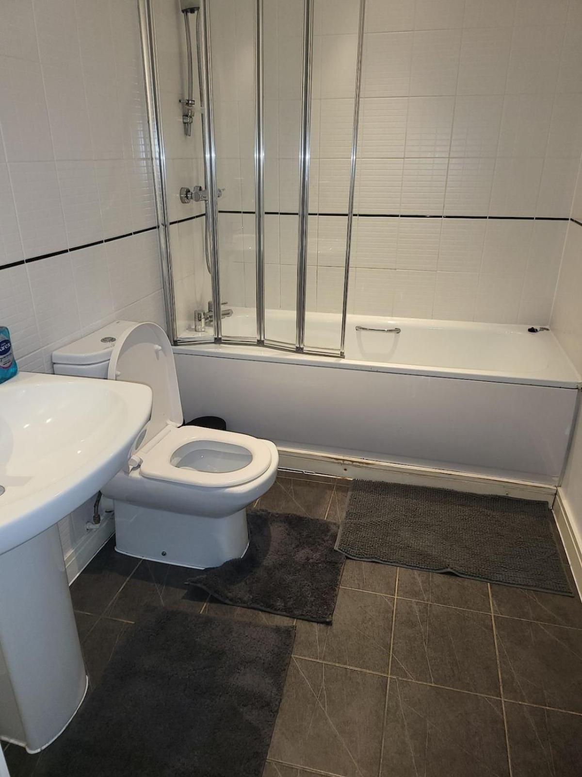 1 Bedroom Centre *