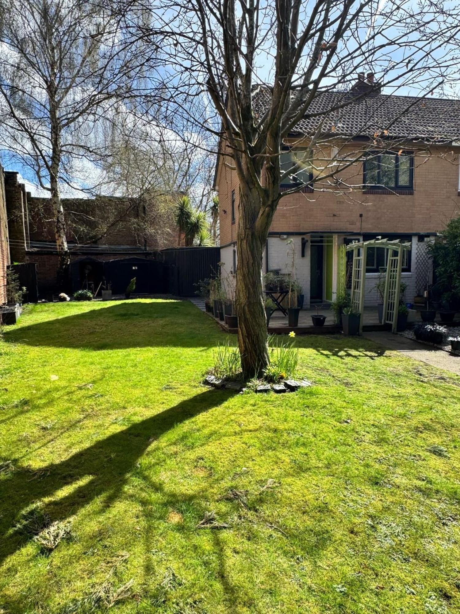 Three Bedroom House In Manchester