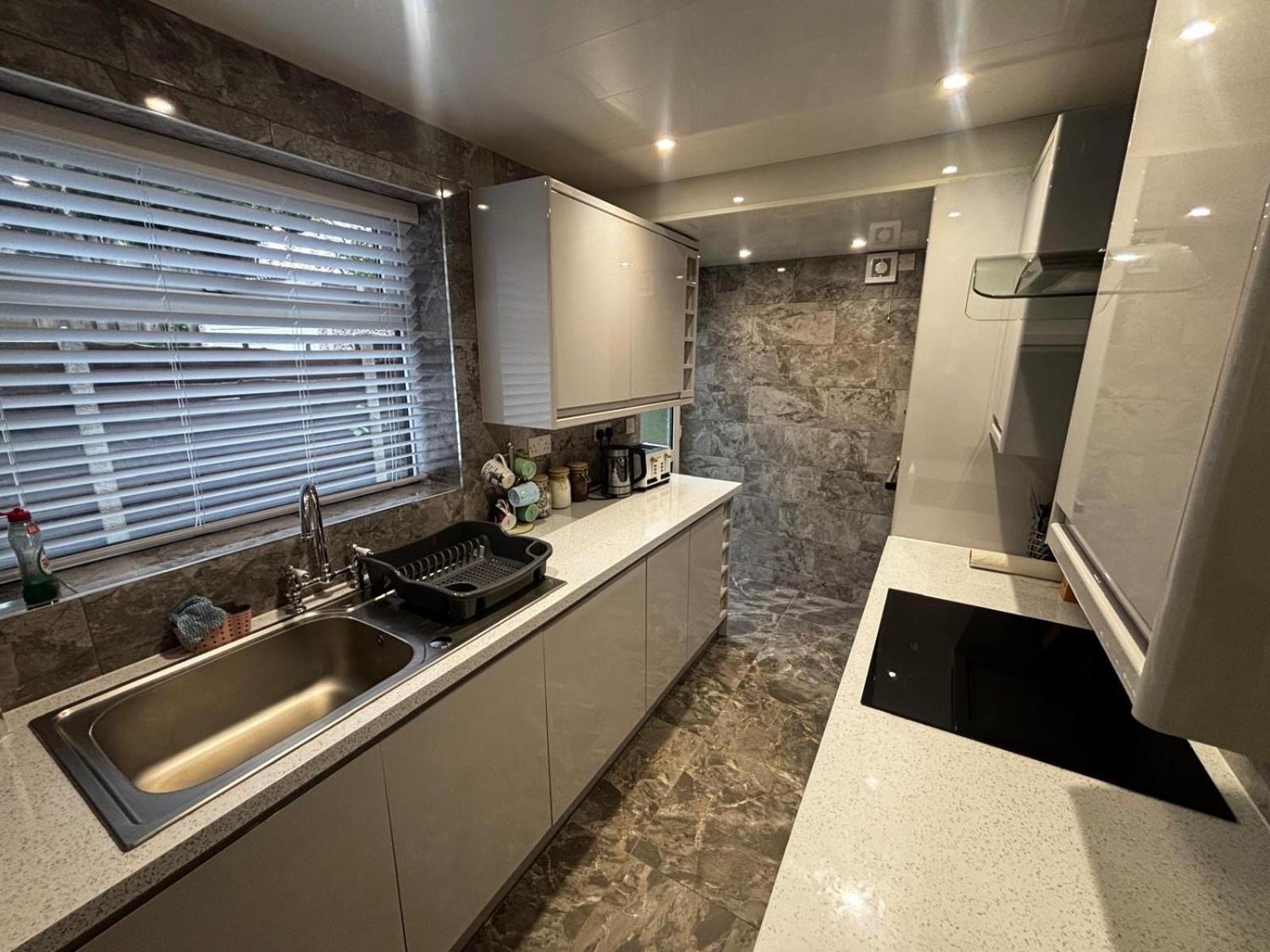 Holiday home Housesleeps9-fireplace-garden-bbq-tv Manchester