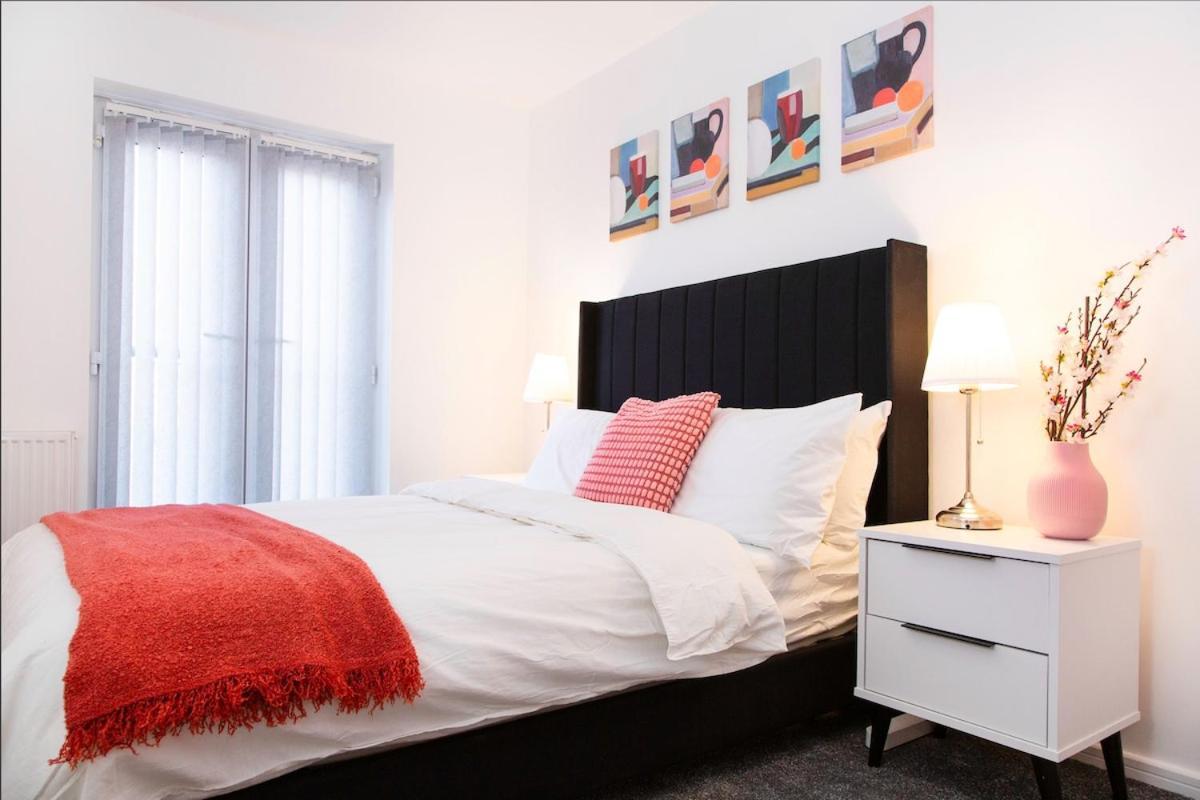 Apartment Bright & Luxurious With Garden