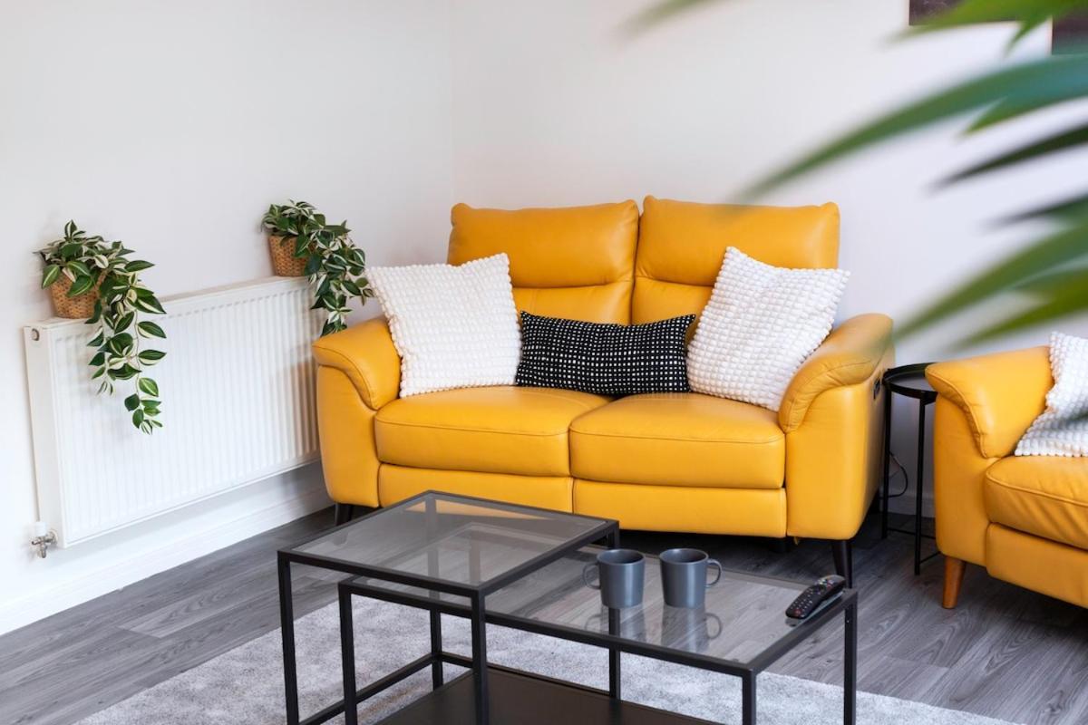 Bright & Luxurious With Garden * Manchester