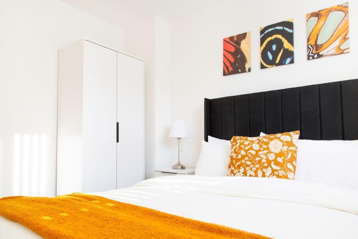 Bright & Luxurious With Garden Apartment *