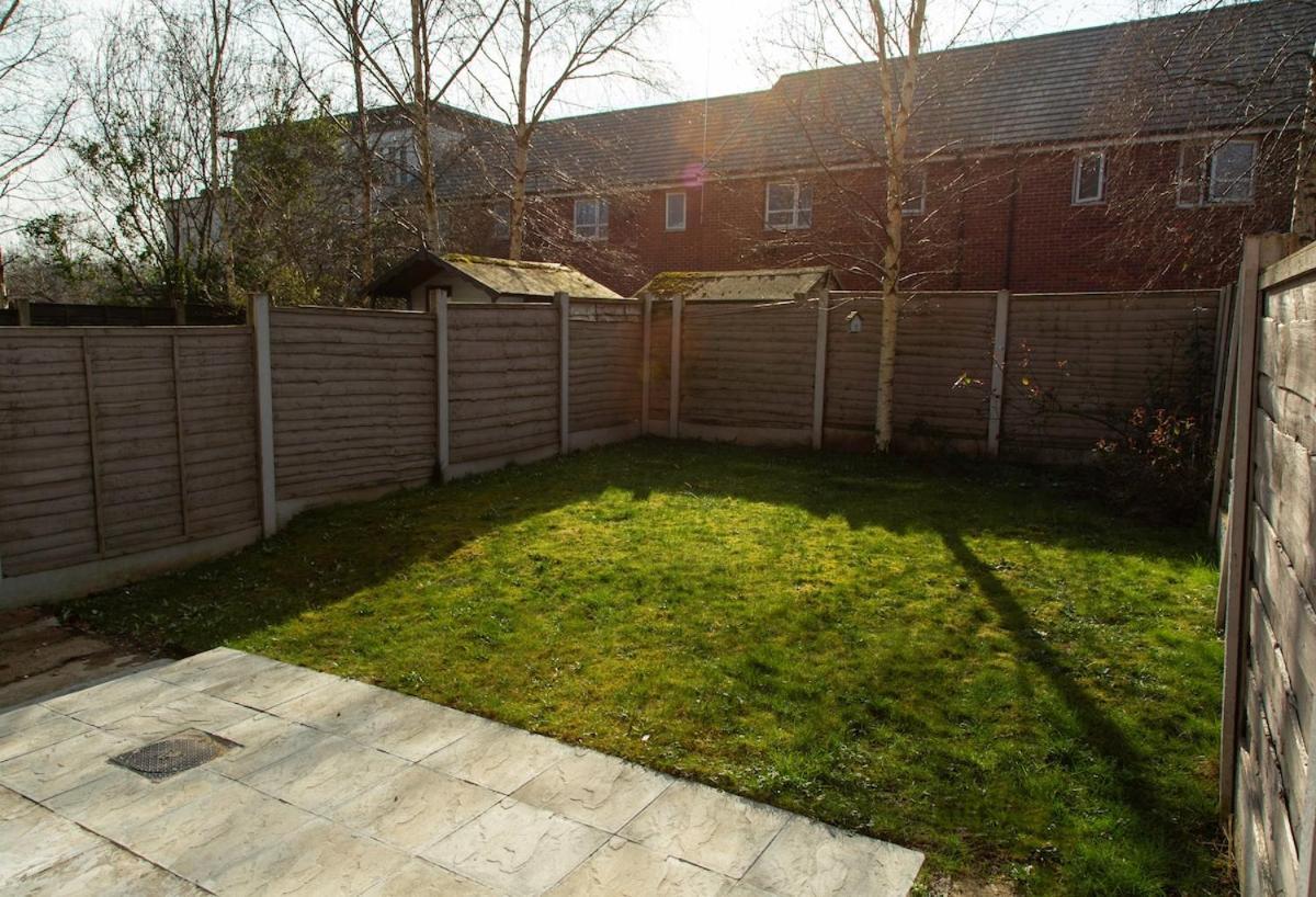 Bright & Luxurious With Garden Apartment *