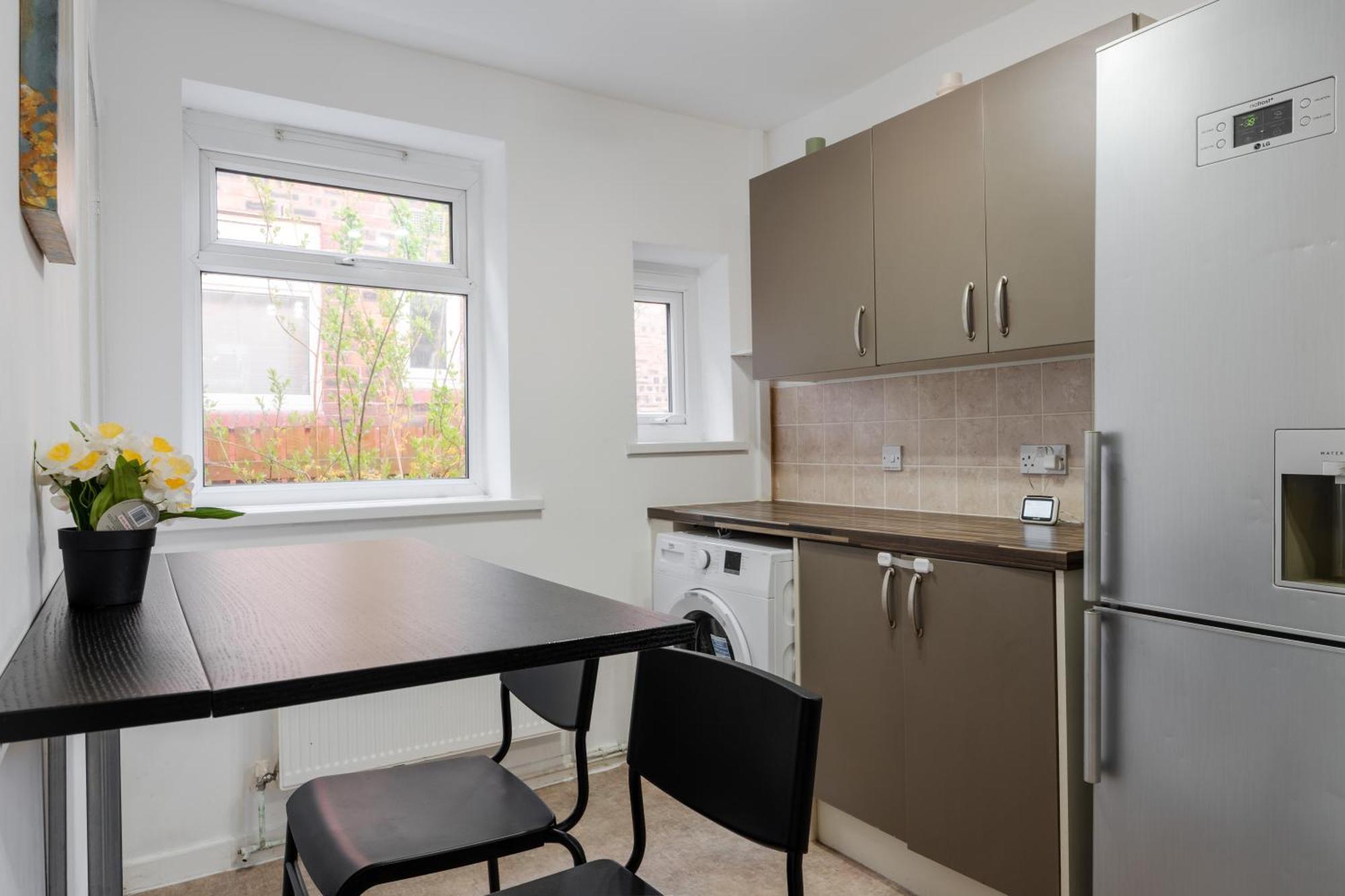 Holiday home Long 3br House With Parking *