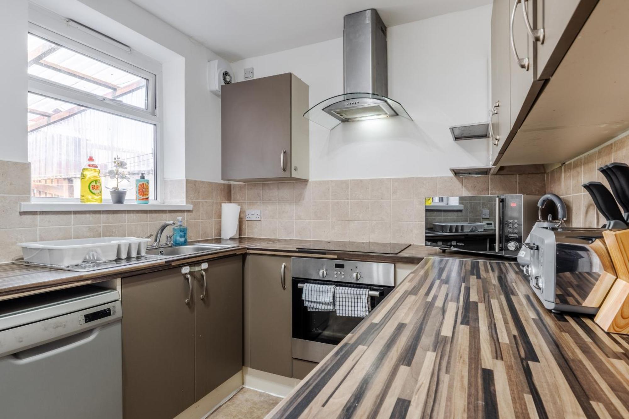 Long 3br House With Parking Holiday home *