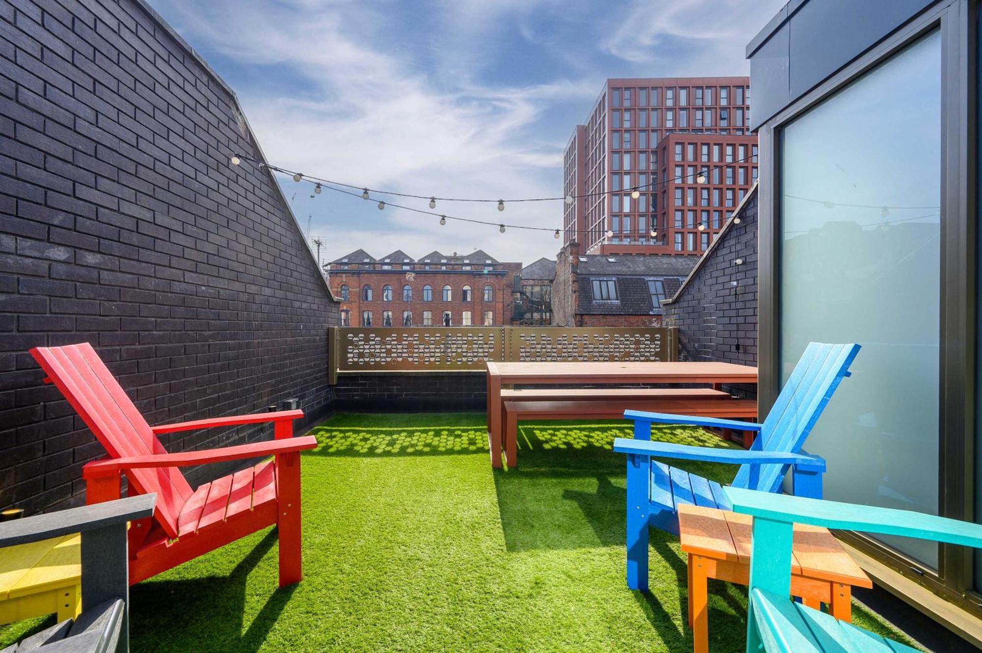Free Parking - Roof Terrace - Luxury Townhouse * Manchester