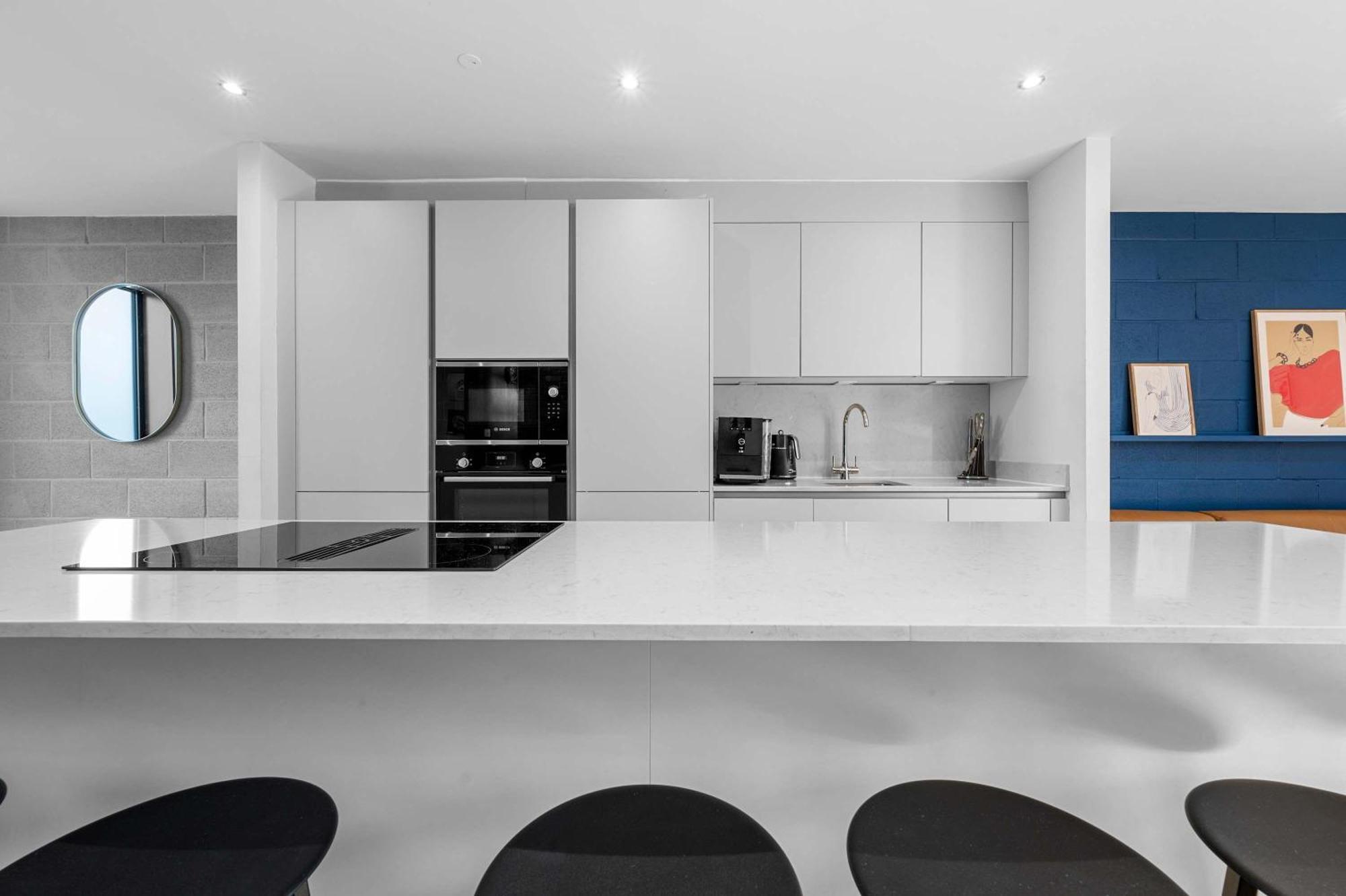 Free Parking - Roof Terrace - Luxury Townhouse