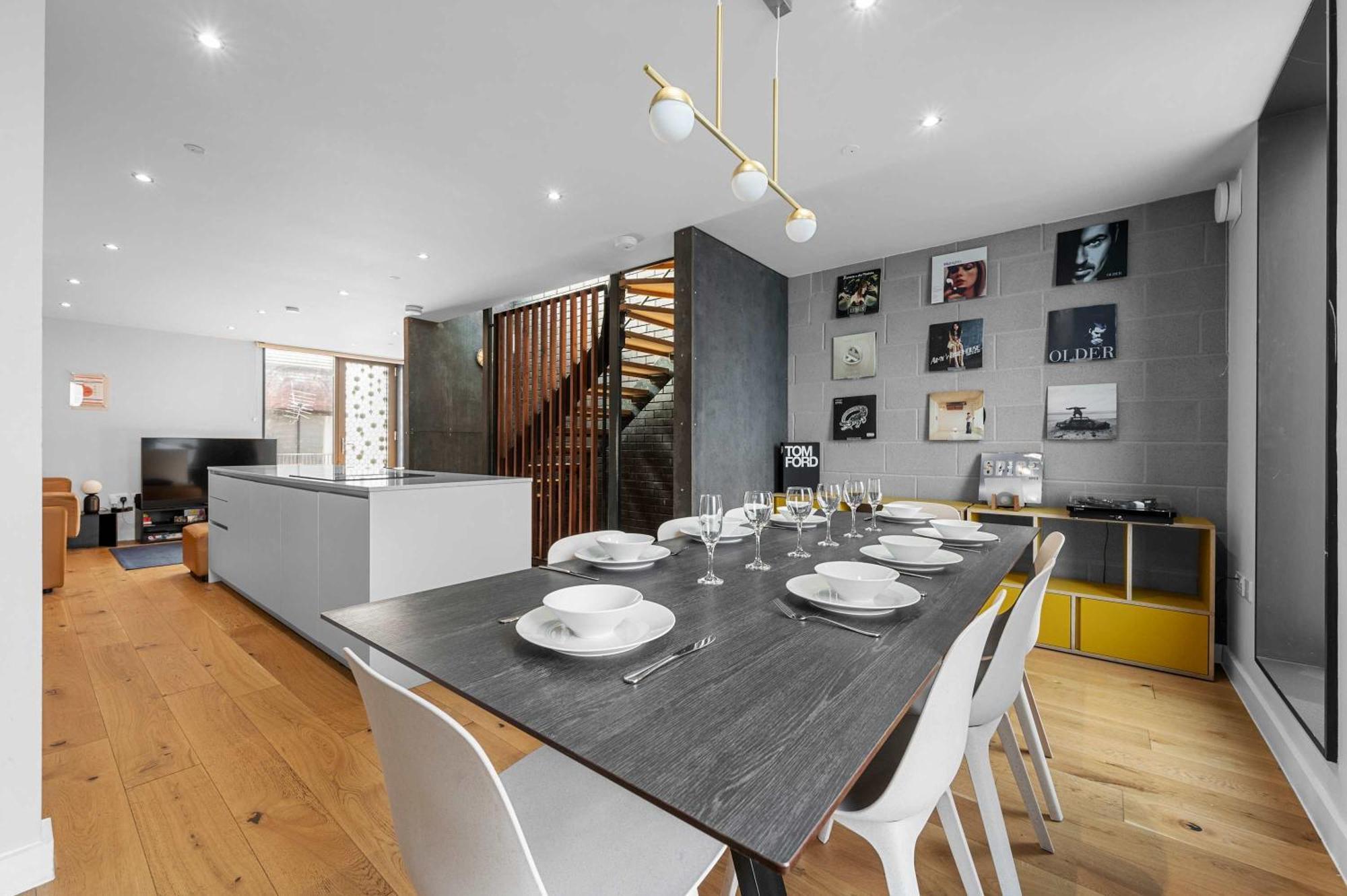 Holiday home Free Parking - Roof Terrace - Luxury Townhouse