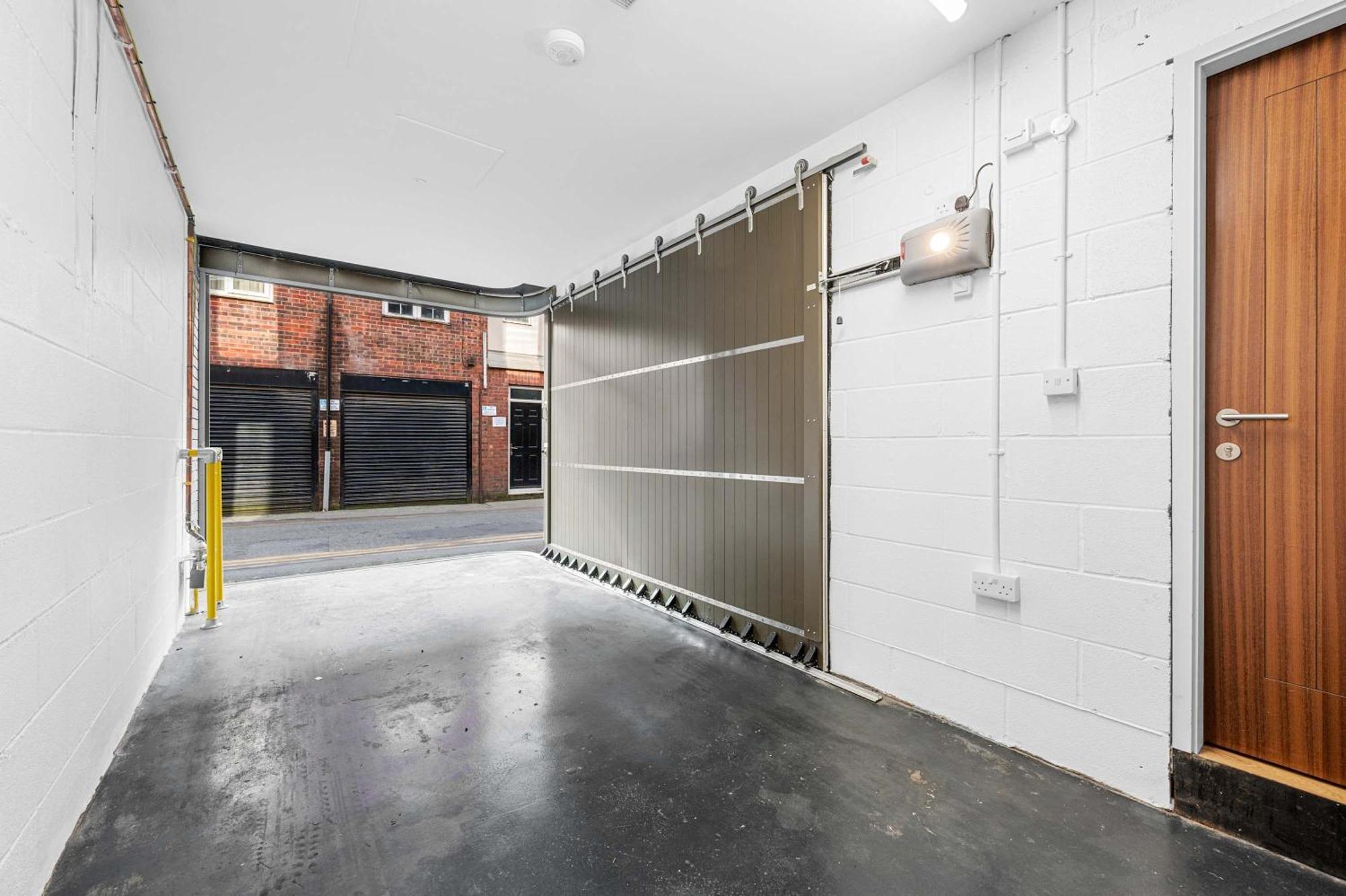 Free Parking - Roof Terrace - Luxury Townhouse Holiday home Manchester