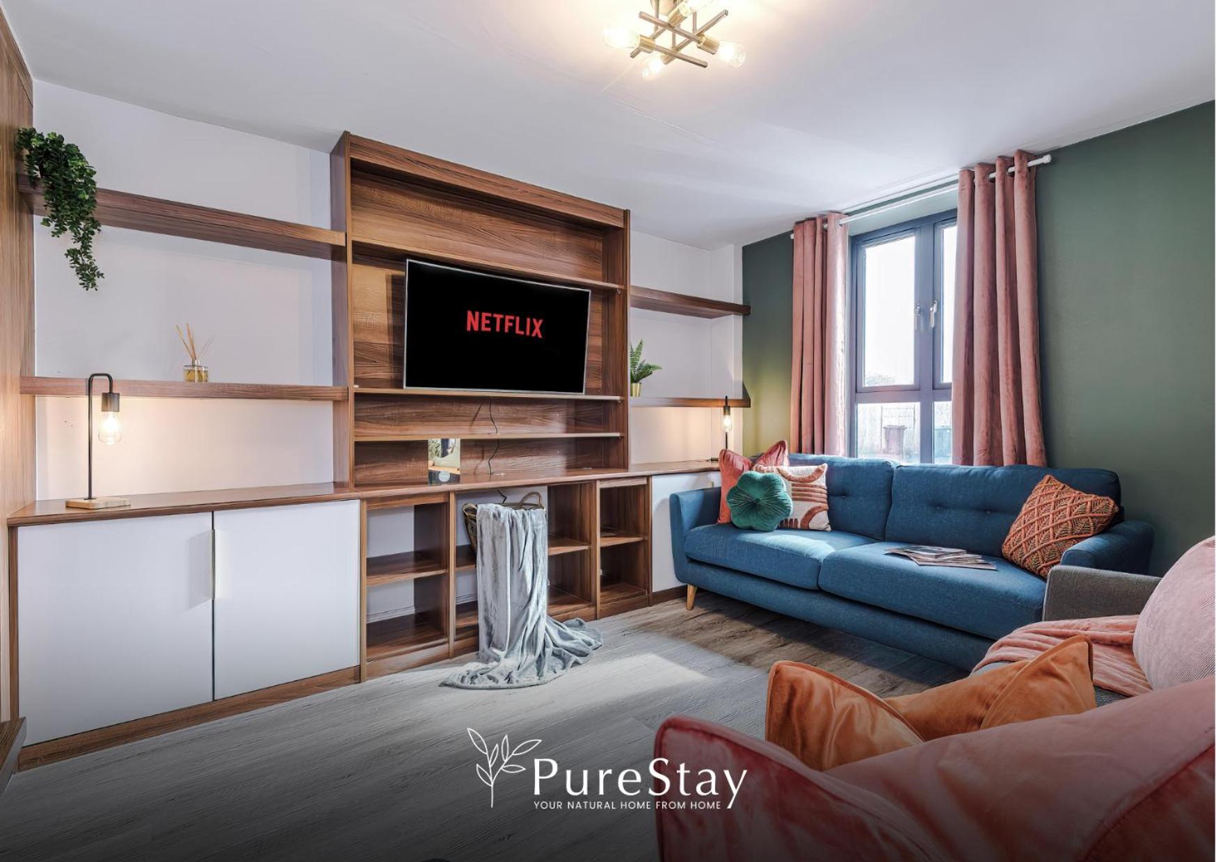 Purestay Manchester: Five-bedroom House With Free Parking Holiday home