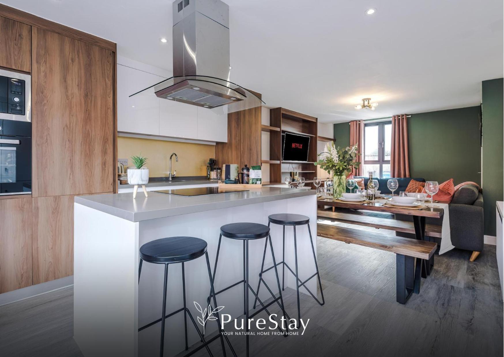 Purestay Manchester: Five-bedroom House With Free Parking Holiday home Manchester