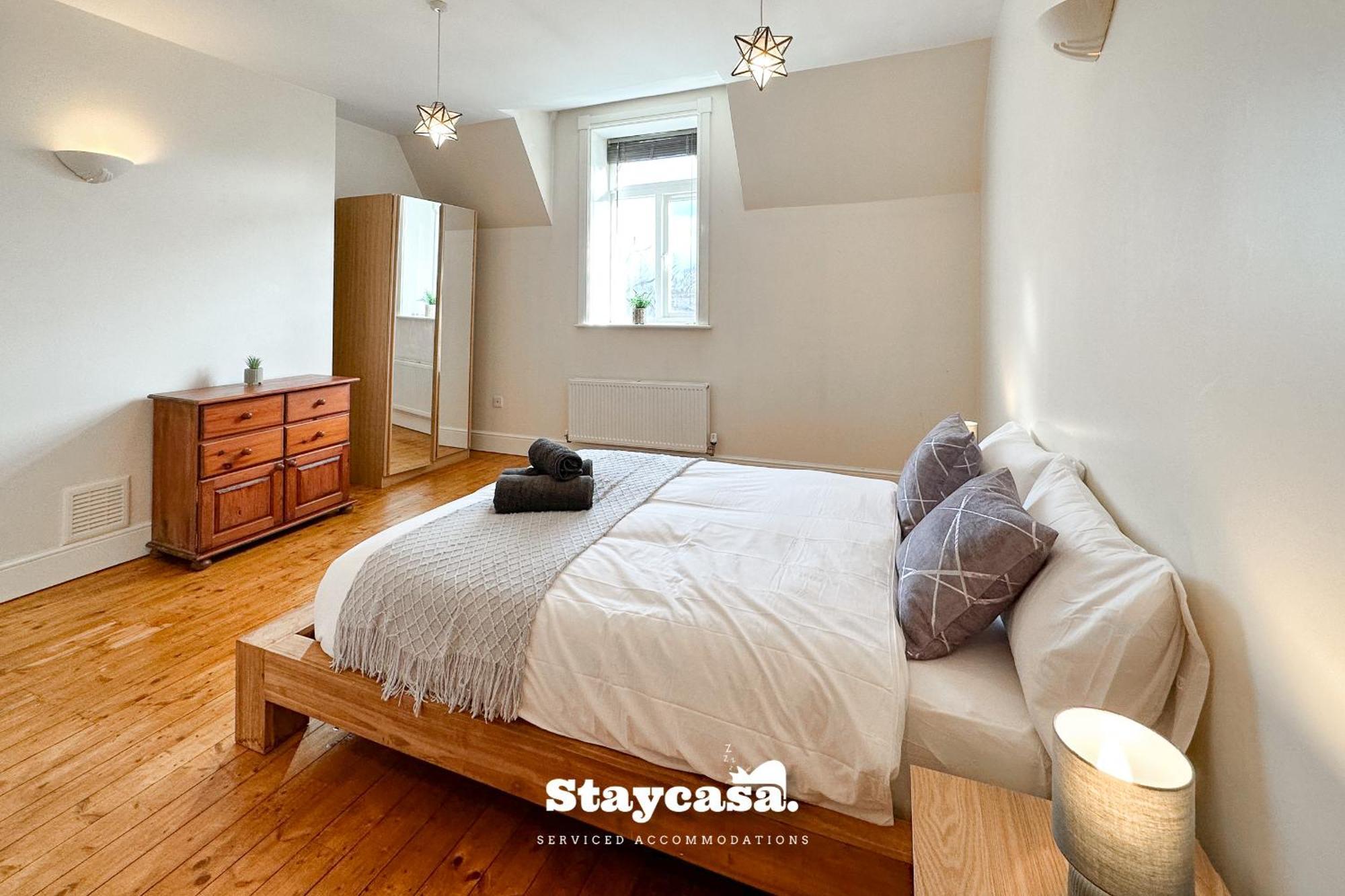 Carlton Co-Living - Private Room Self-Cater Apartment