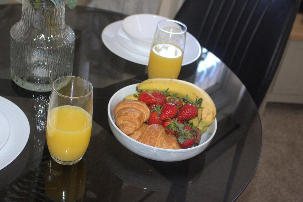 Holiday home Hub - 2br With Free Parking, Near Airport & Attractions Manchester