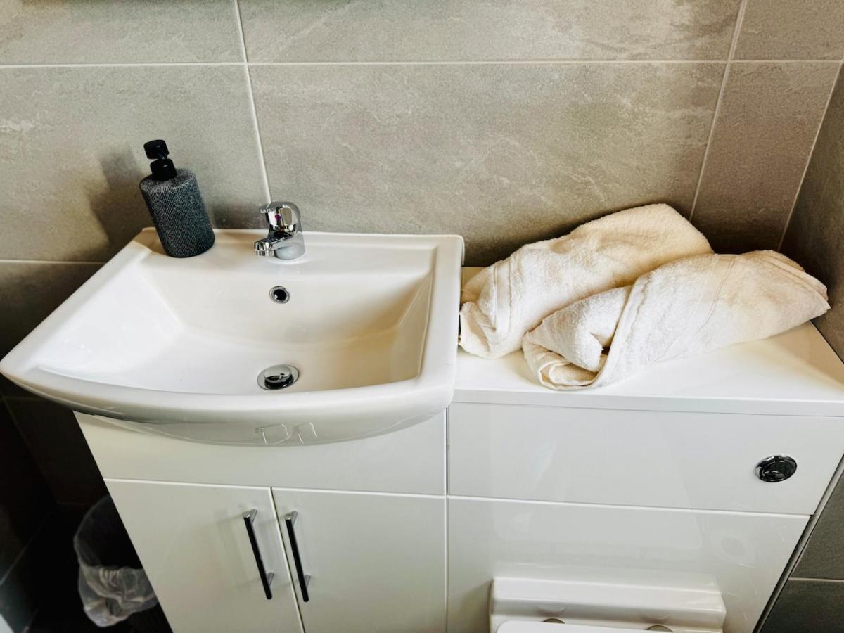 Hub - 2br With Free Parking, Near Airport & Attractions Manchester
