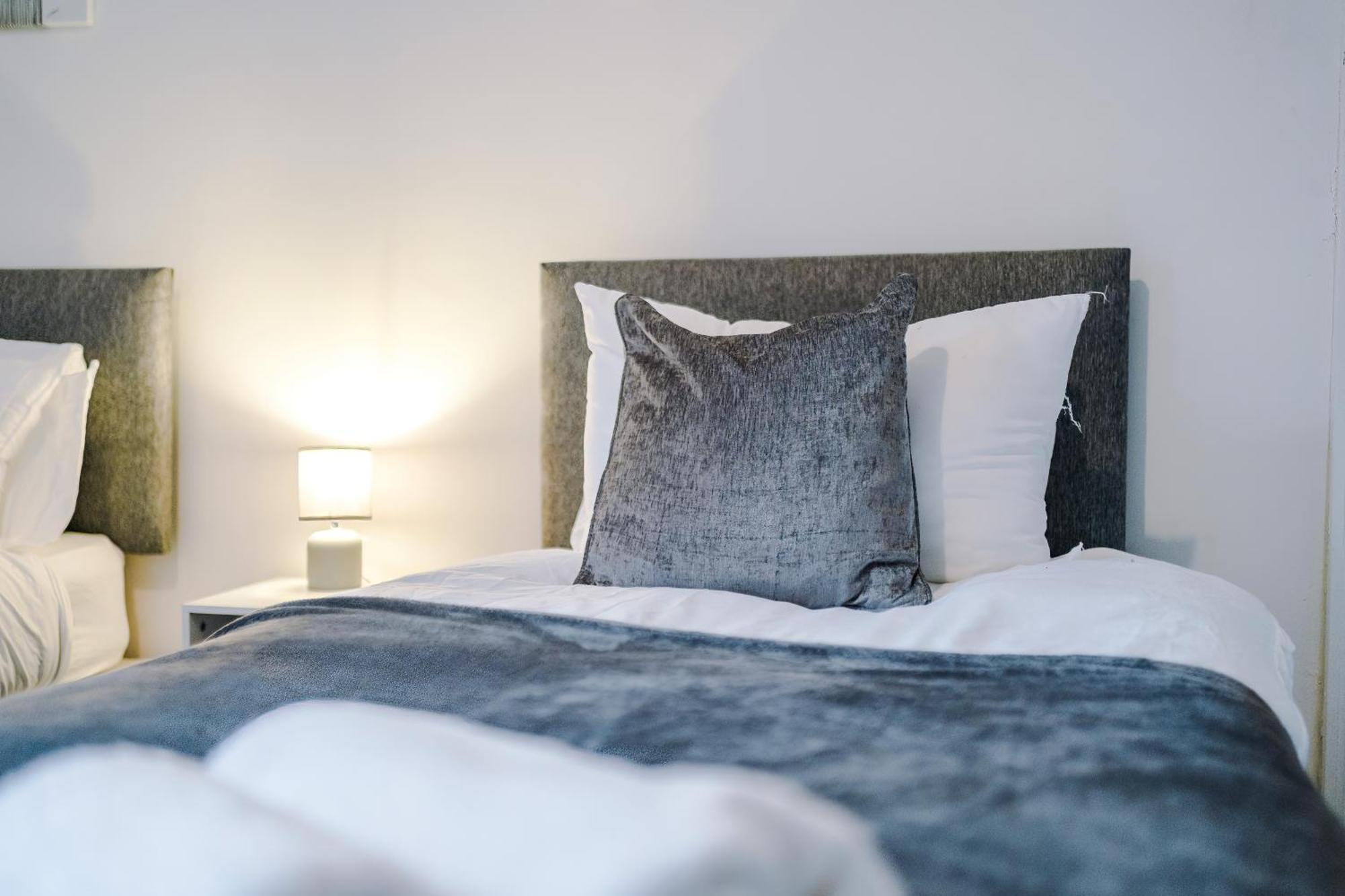 Large 3 Bed House Sleeps 6 By Host A Holiday home