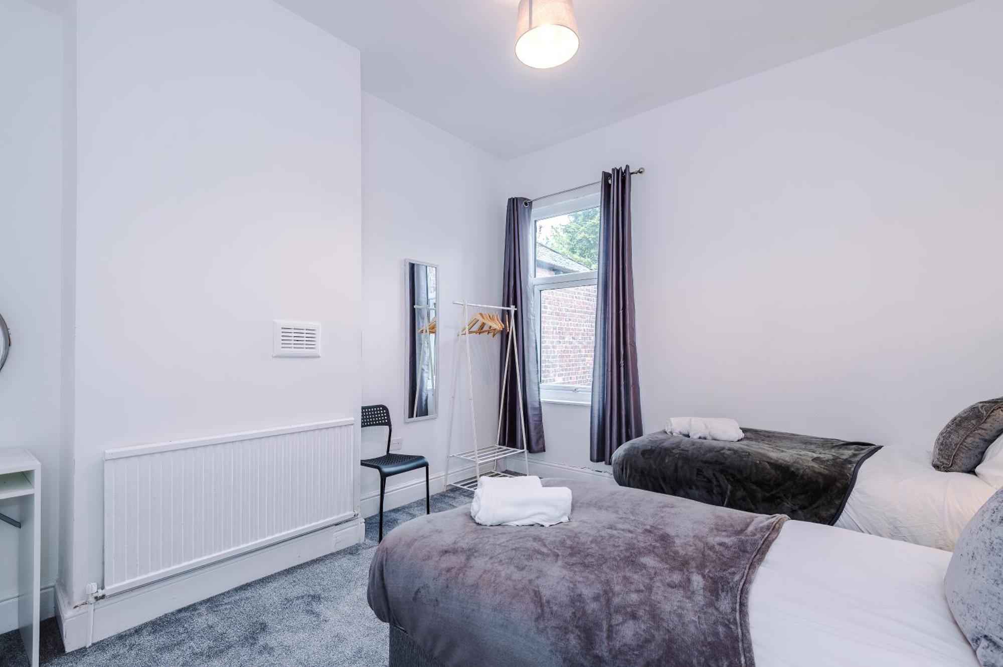 Holiday home Large 3 Bed House Sleeps 6 By Host A *