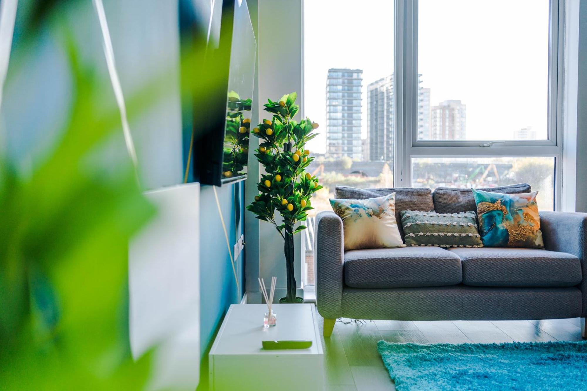 Lux Livin' - Luxury 5 Bed Centre Apartment *