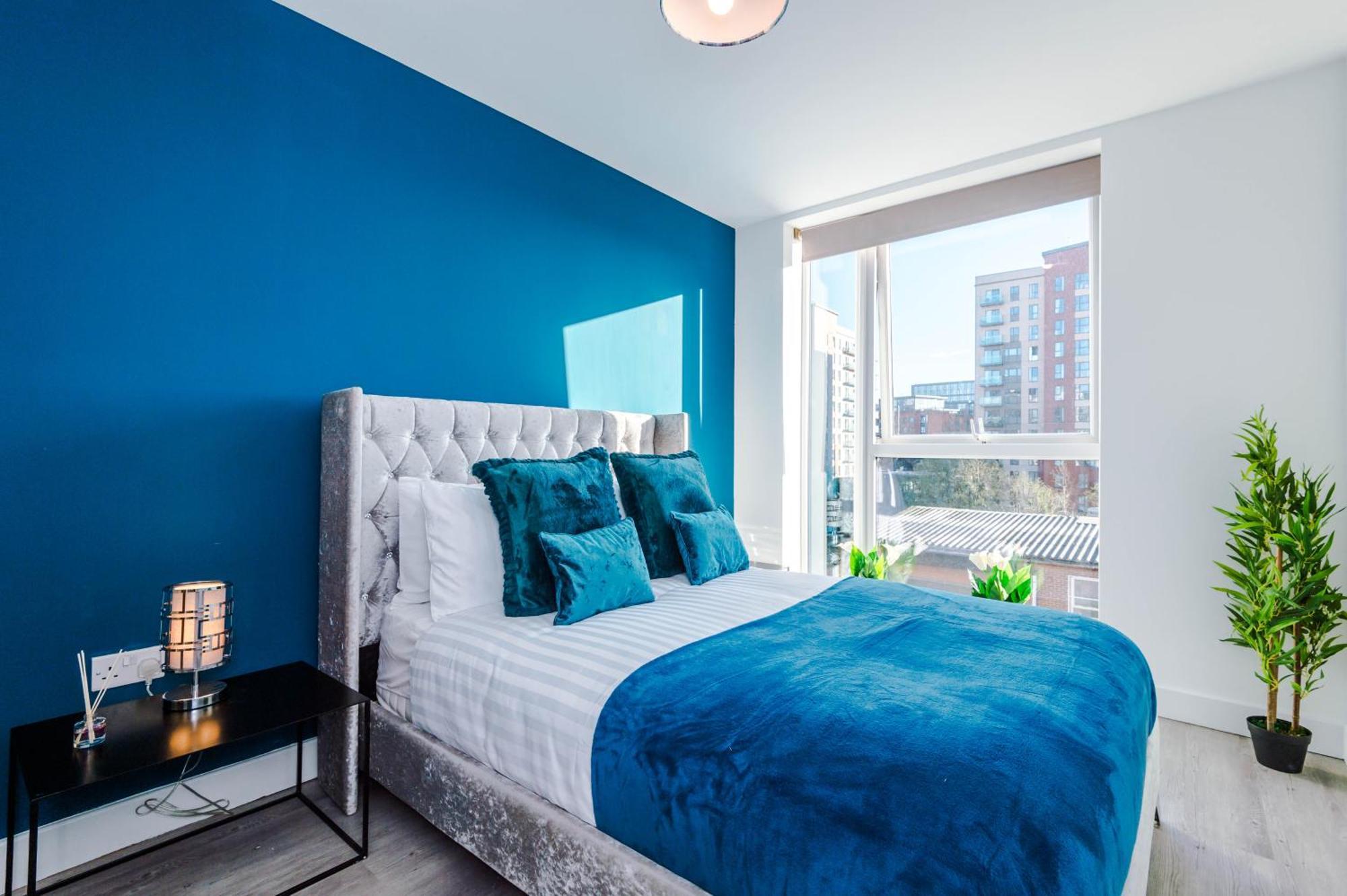 Lux Livin' - Luxury 5 Bed Centre Apartment Manchester