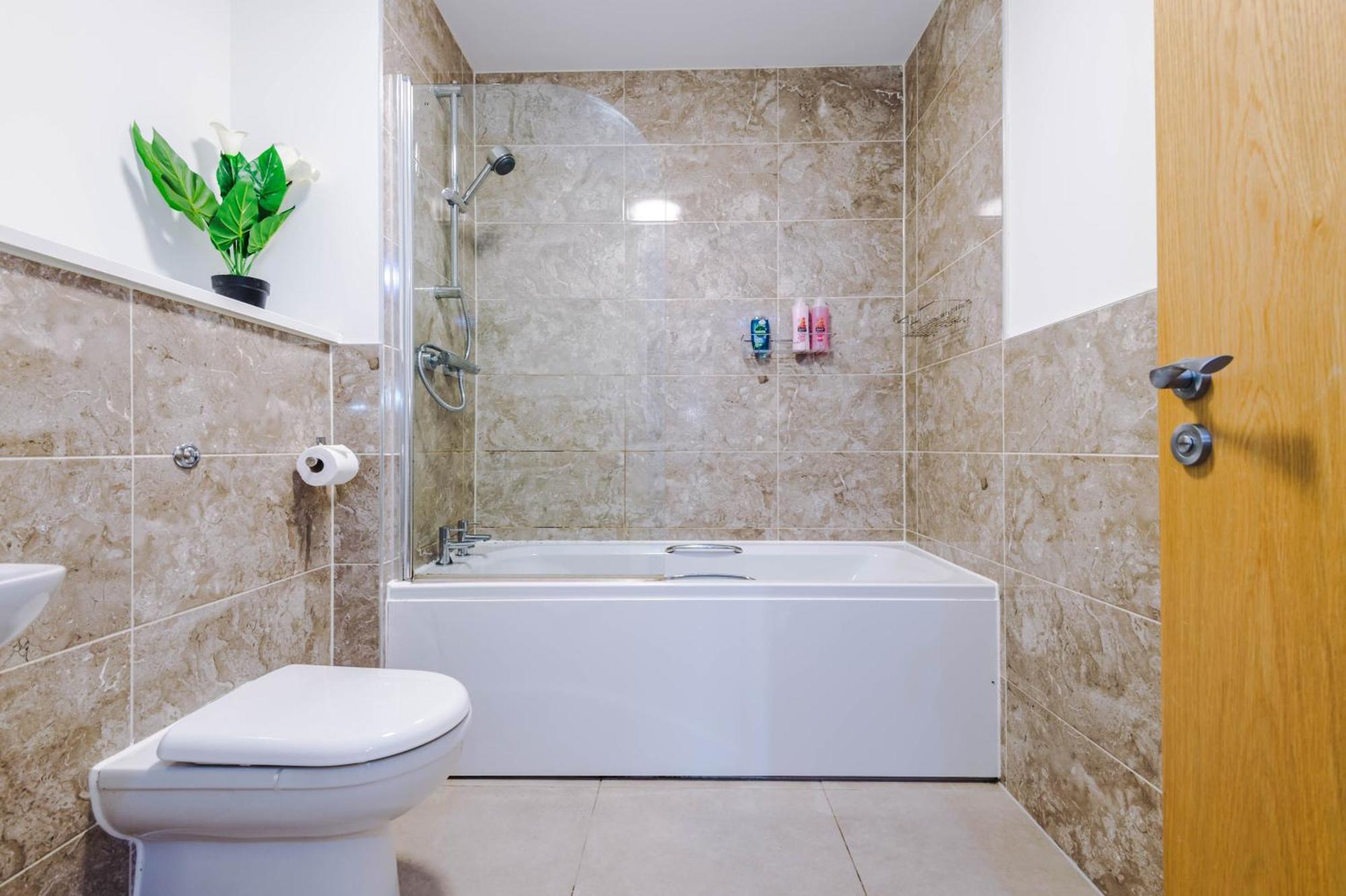 Apartment Lux Livin' - Luxury 5 Bed Centre *