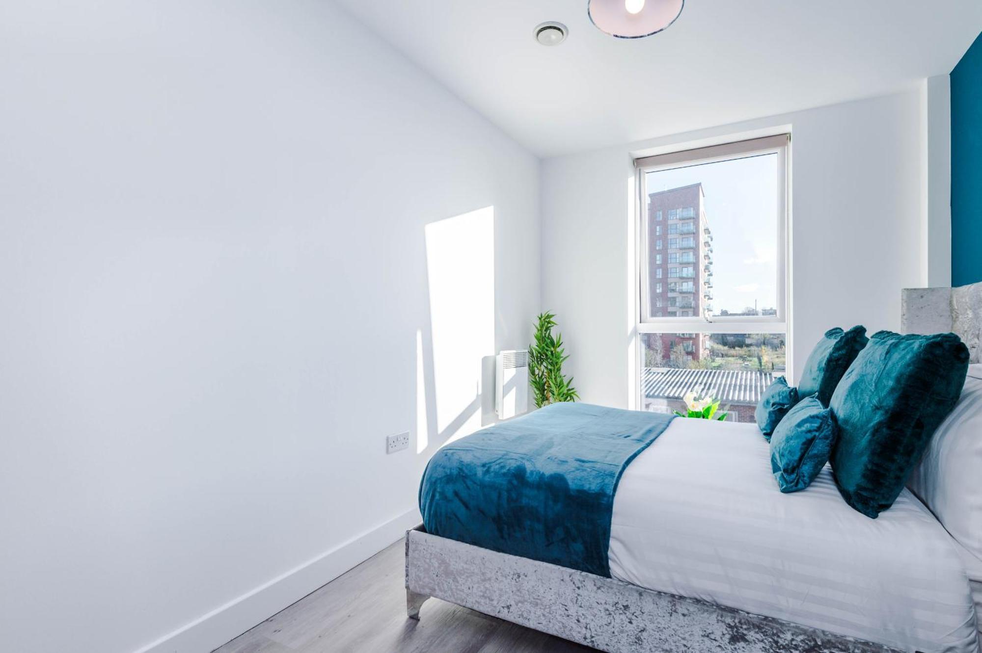 Lux Livin' - Luxury 5 Bed Centre Apartment Manchester