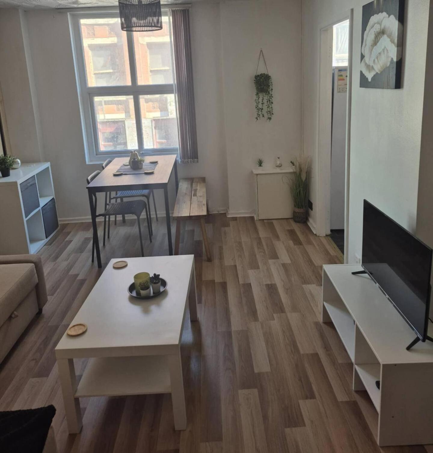 Apartment Prime Centre Apartment!