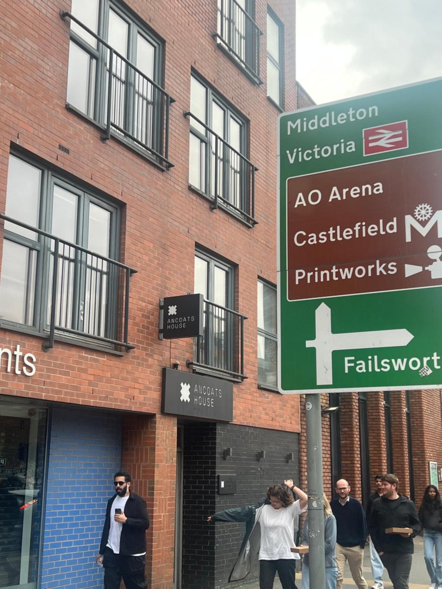 Urban Haven - 2beds -7min Walk 2 Piccadilly - Mcr Centre - Downtown Apartment Manchester