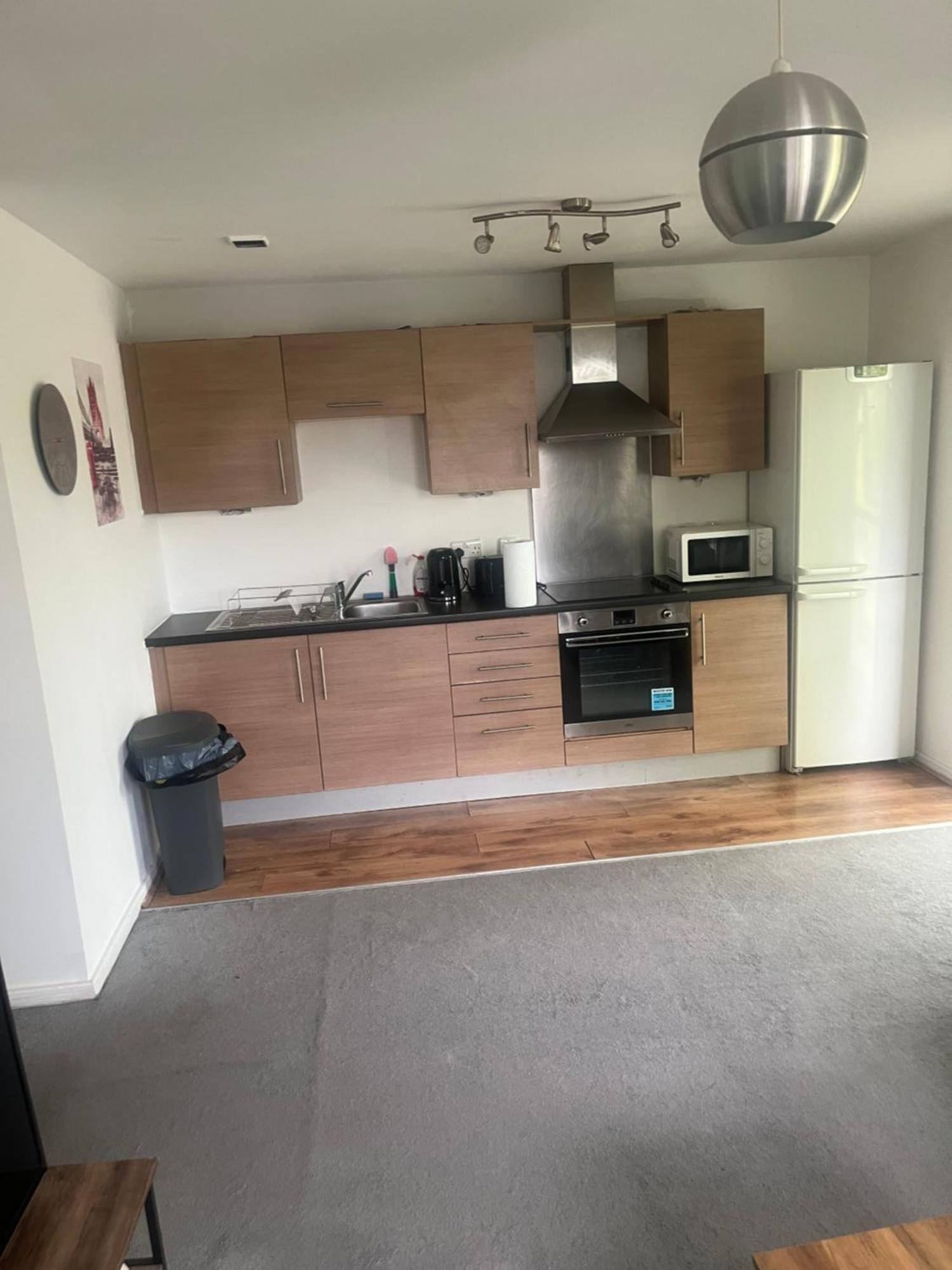 Cozy 2 Bed With Balcony Etihad Views, Steps From Coop Live *