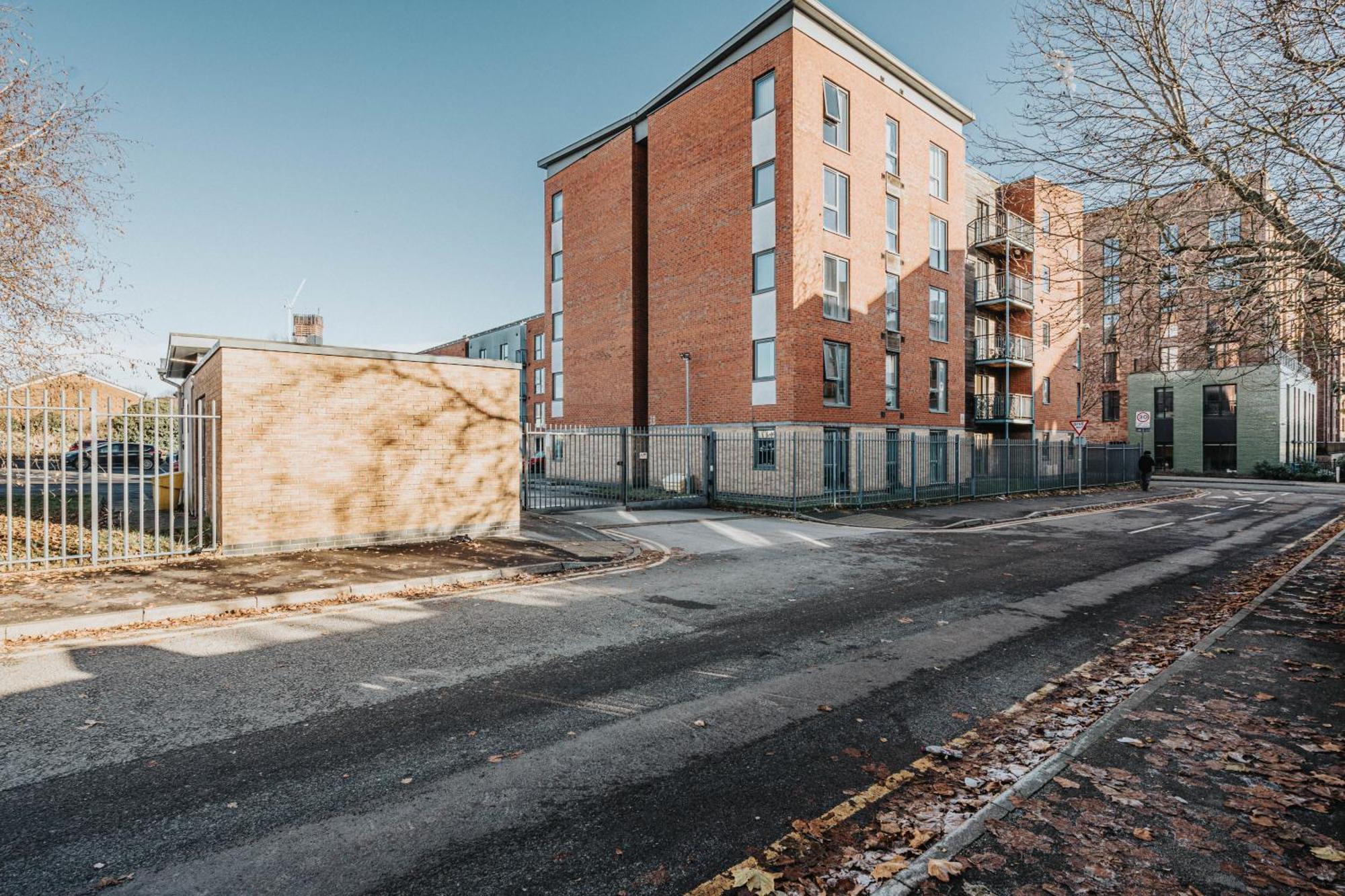 Luxury 2 Bed Centre Free Parking