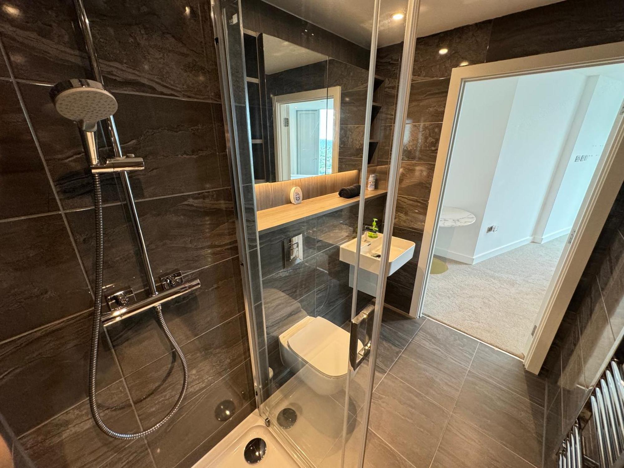 3 Bedroom Penthouse In The Centre Deansgate New Build High Floor *