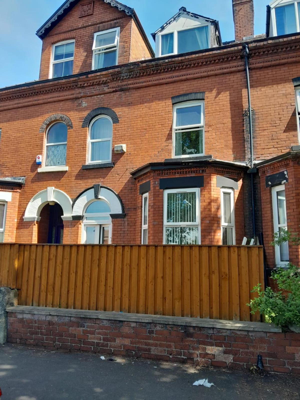 Monarch House Guest house Manchester