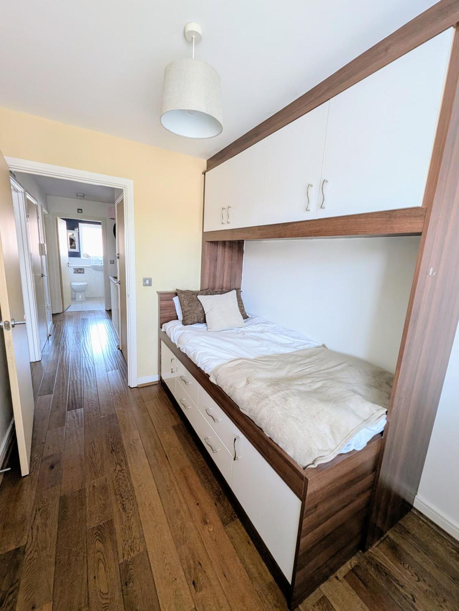 Modern Townhouse Near Coop Live Etihad *