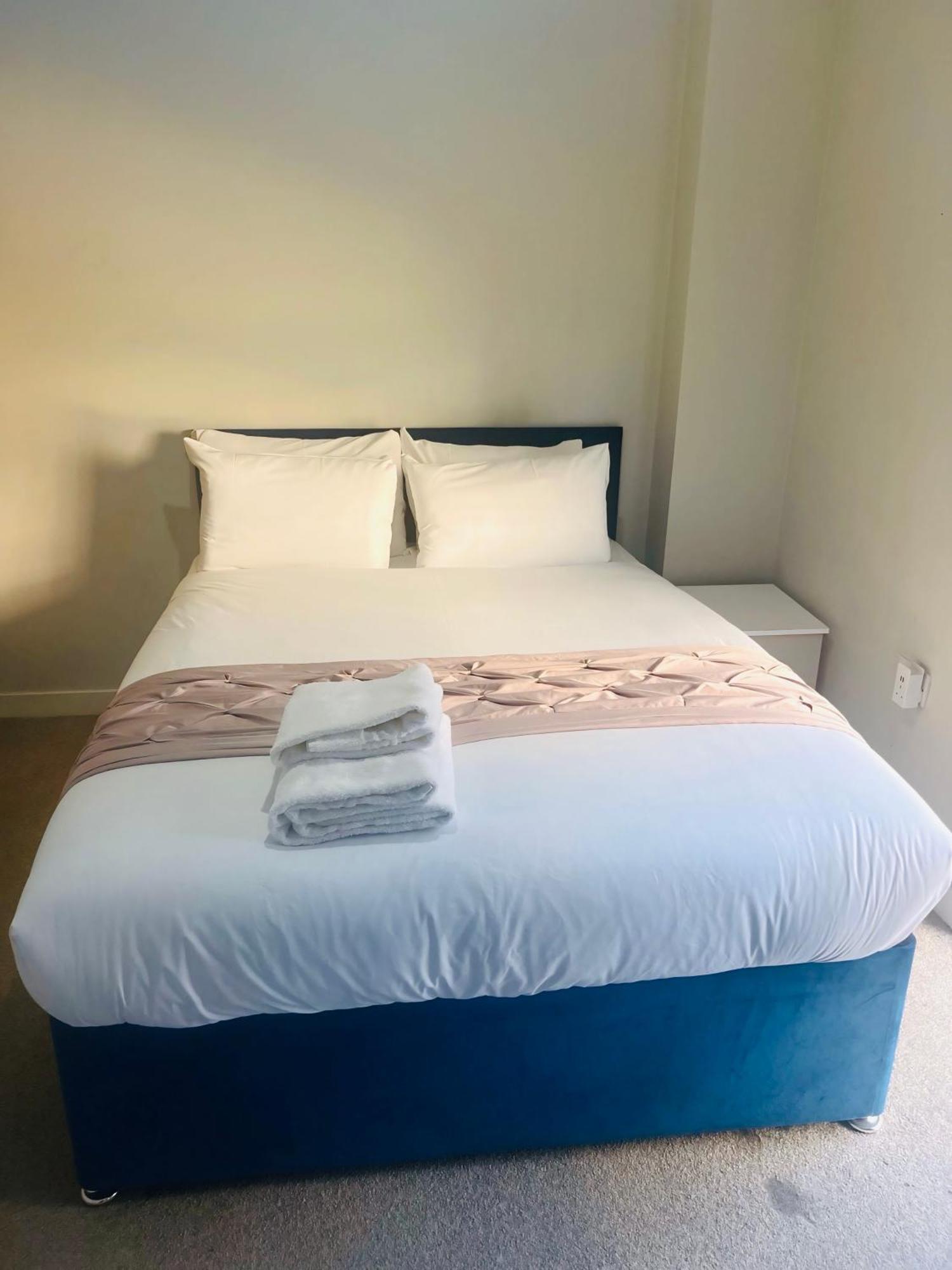 Cozy With Private Bathroom Close To Centre In Shared *