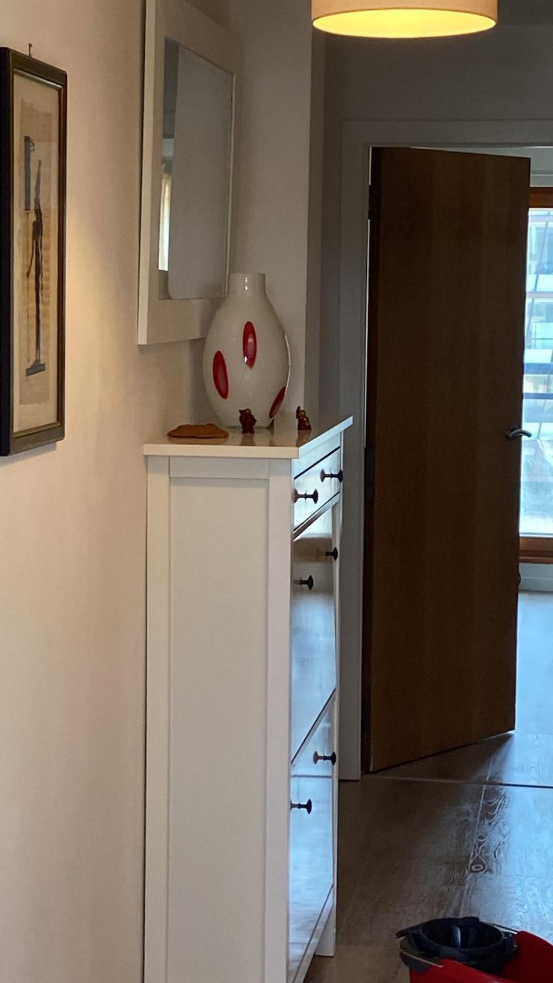 Modern One Bedroom Apartment *