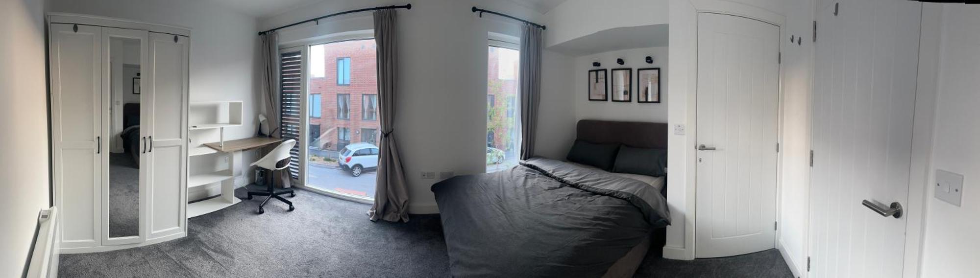 Homestay Cosy Salford, - 90secs To Bus Stop & Convenience Store *