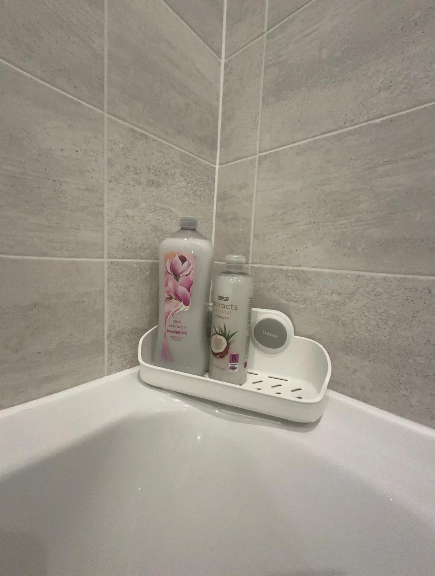 Cosy Salford, - 90secs To Bus Stop & Convenience Store Homestay