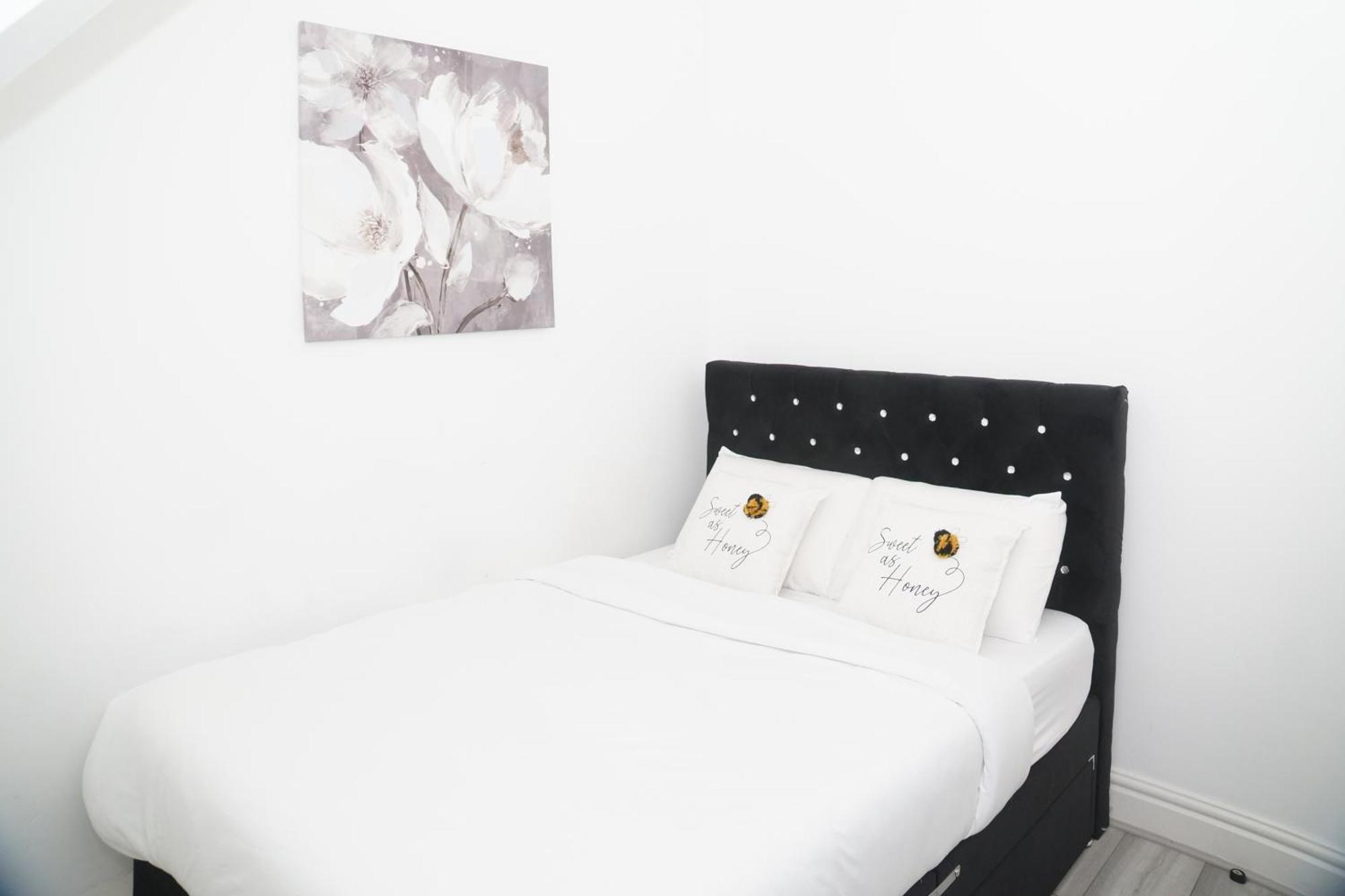 Apartment Affordably Elegant Close To Coop Live, Etihad Stadium And Centre