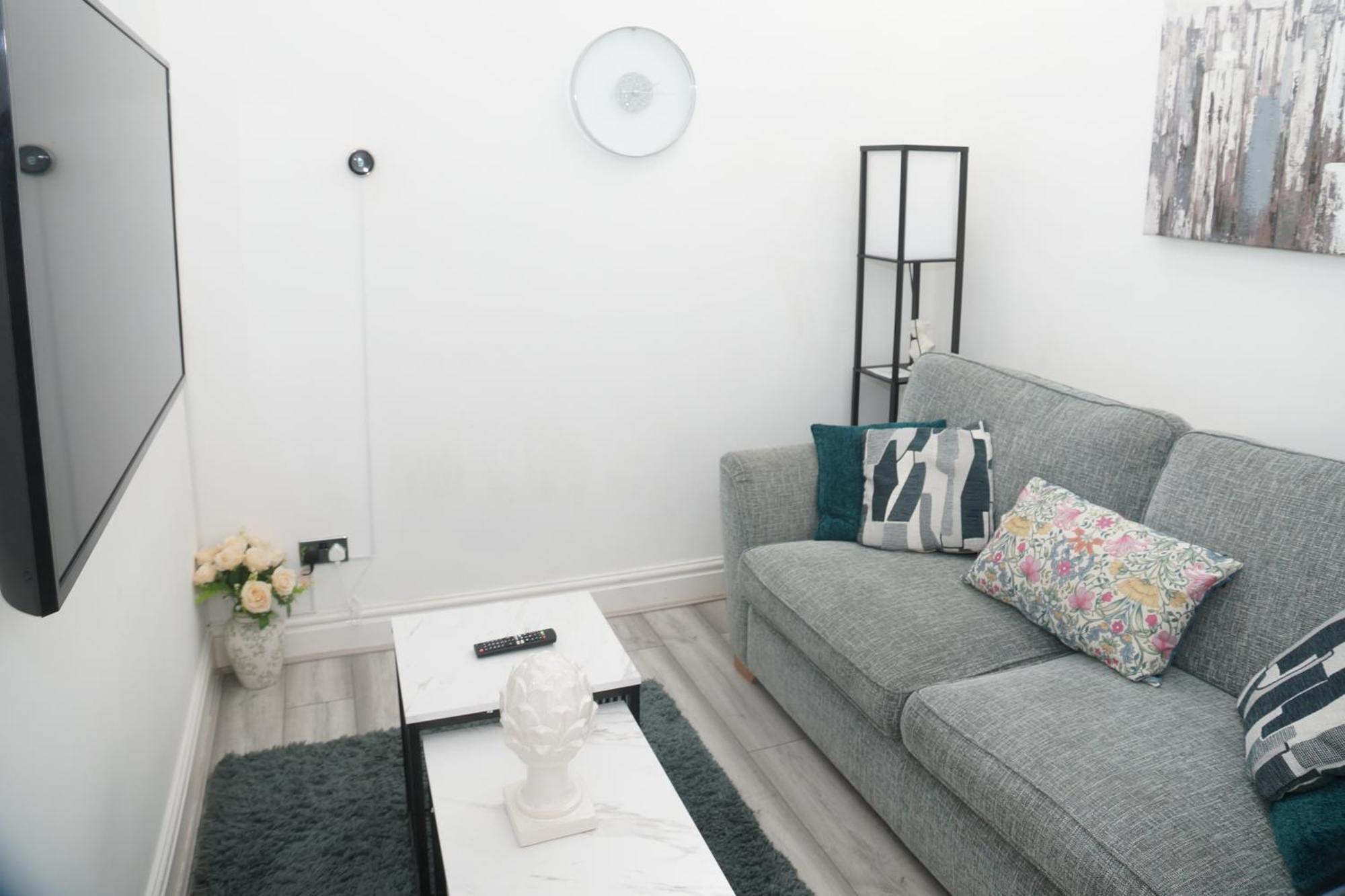 Affordably Elegant Close To Coop Live, Etihad Stadium And Centre