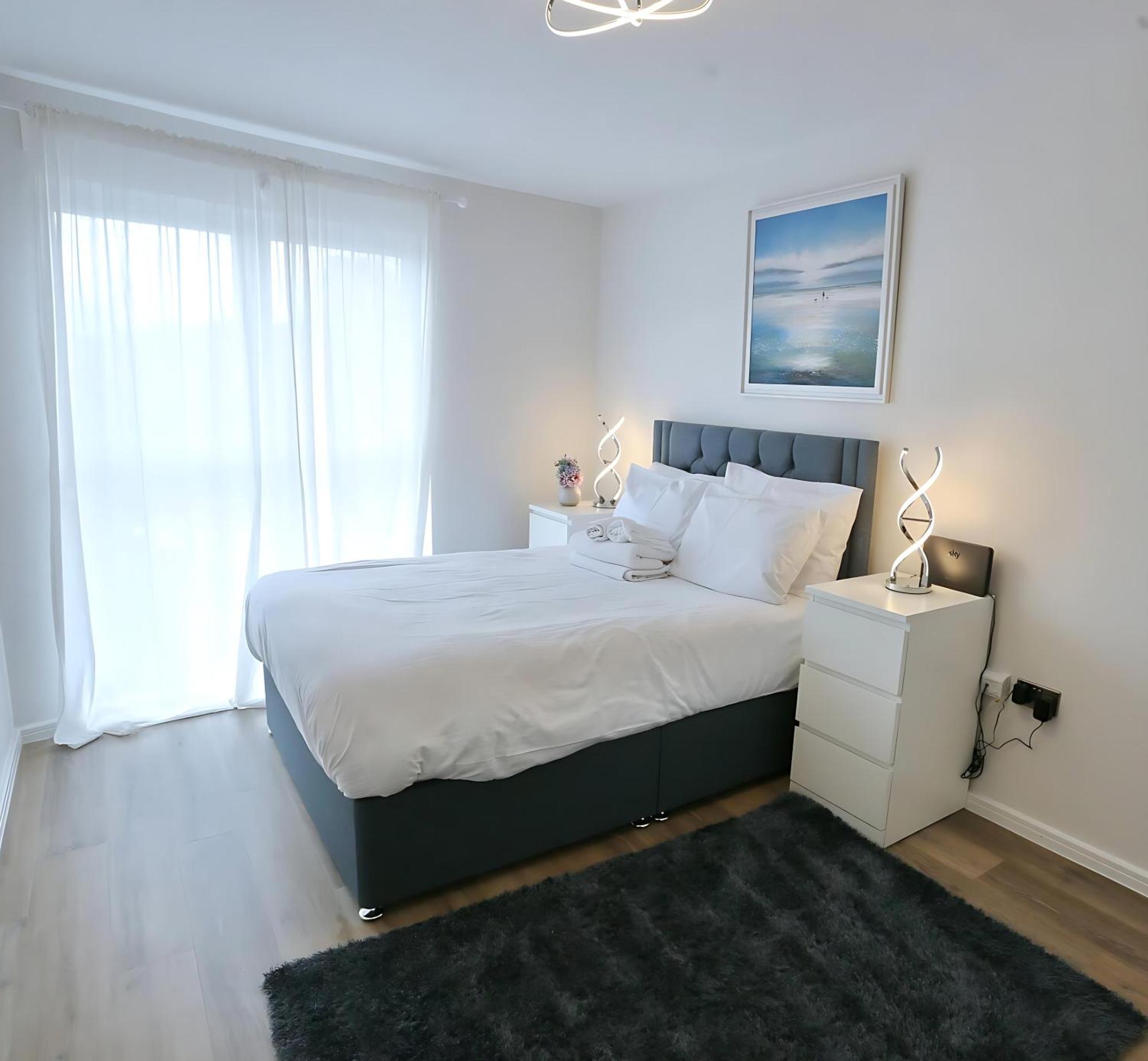 New Refurb Mins From Coop Man Park For Free Pass The Keys * Manchester