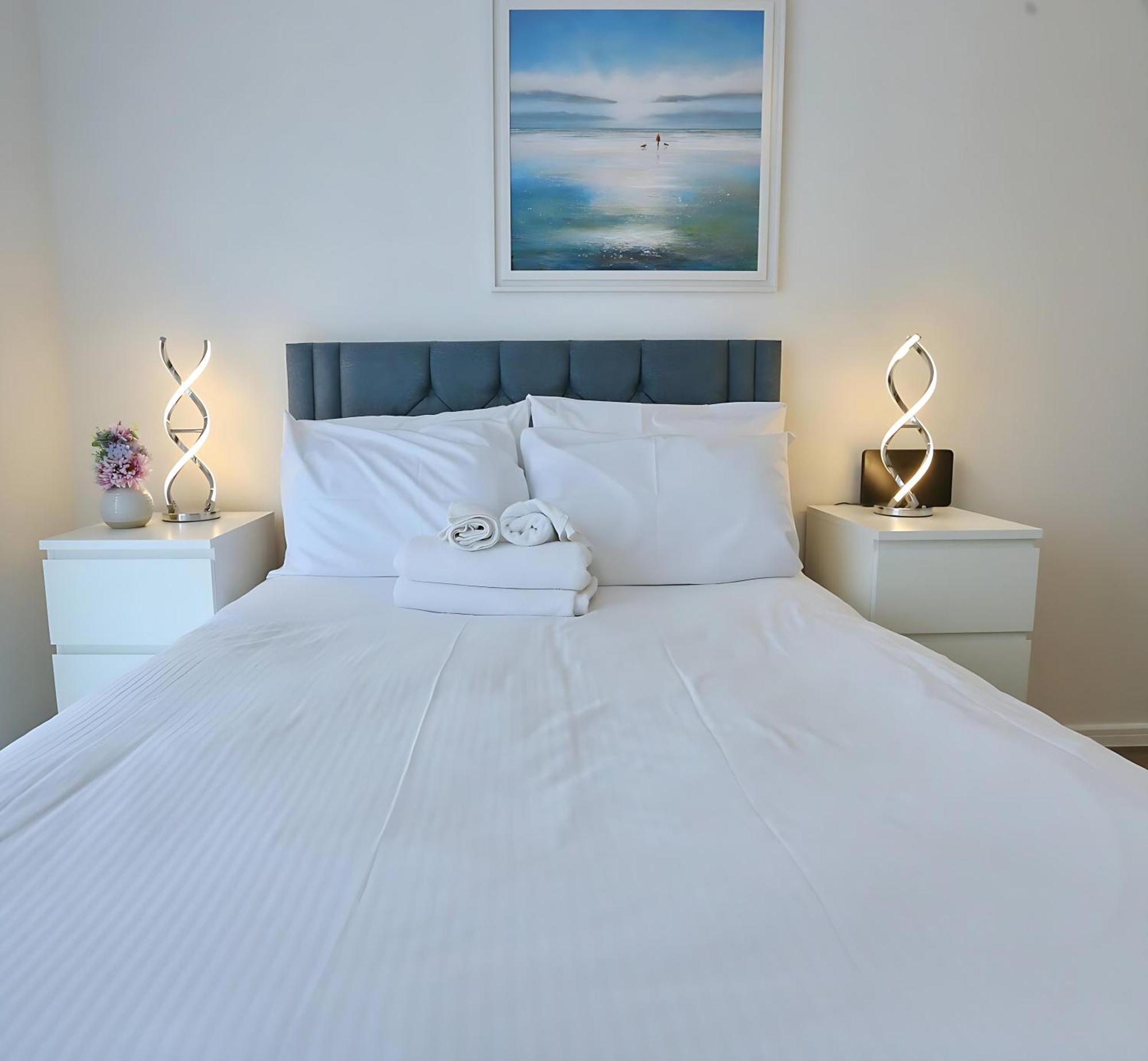 New Refurb Mins From Coop Man Park For Free Pass The Keys Apartment Manchester