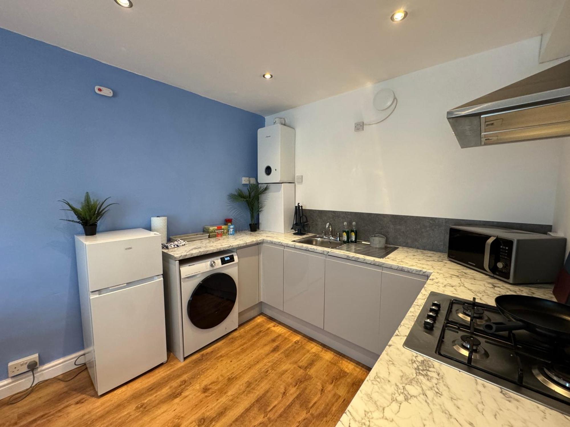 Stretford - Sleeps 6 - Wifi - Parking - Near Stadium Manchester