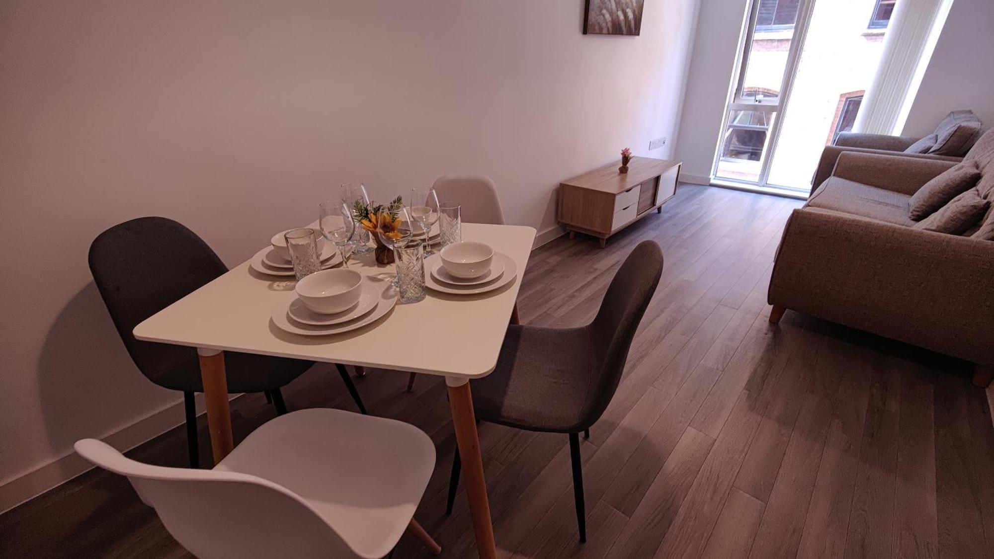 Bee Cosy - Greater Centre Apartment