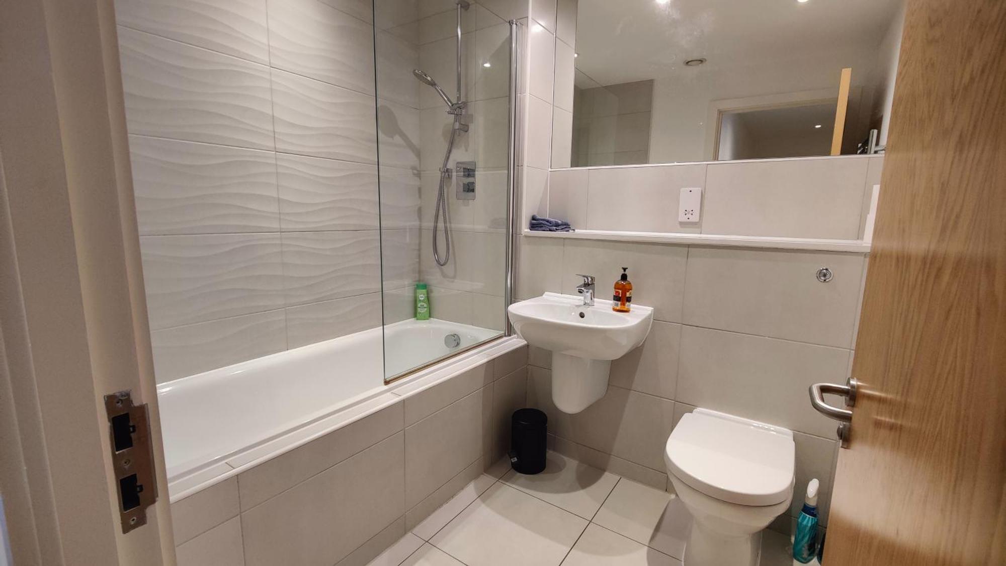 Bee Cosy - Greater Centre Manchester
