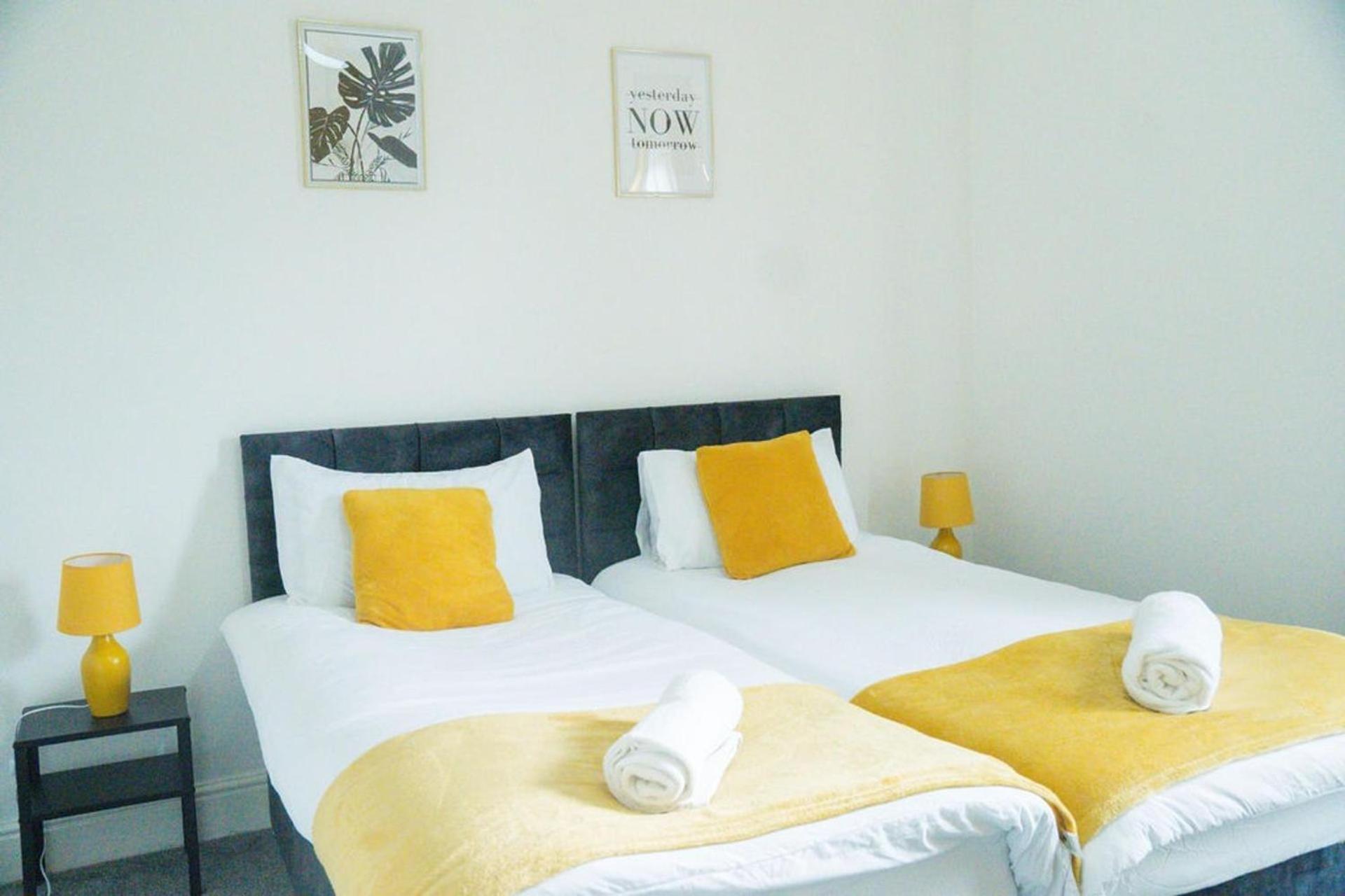 Cozy Retreat With 2 Bedrooms Manchester