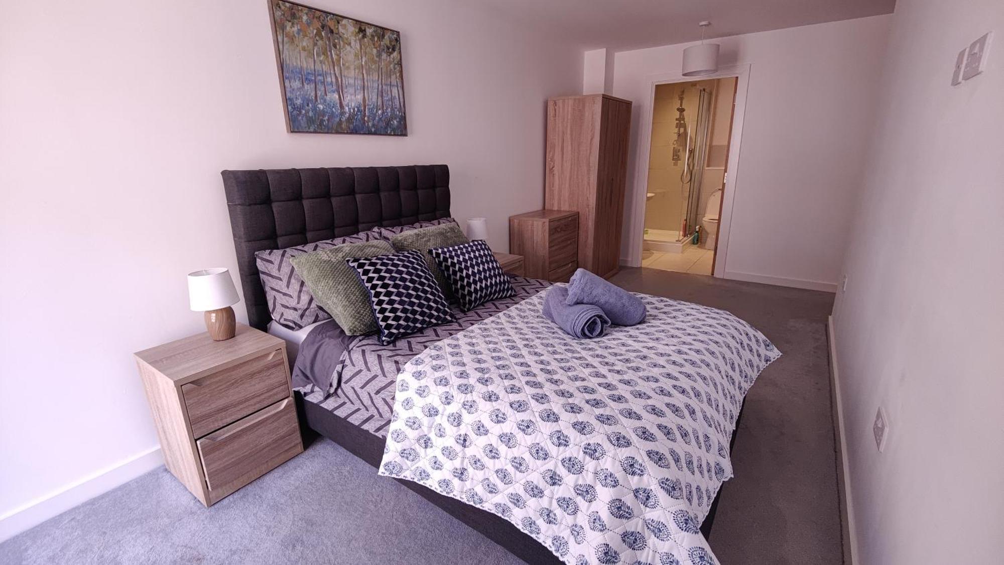 Bee Cosy - Greater Centre Manchester